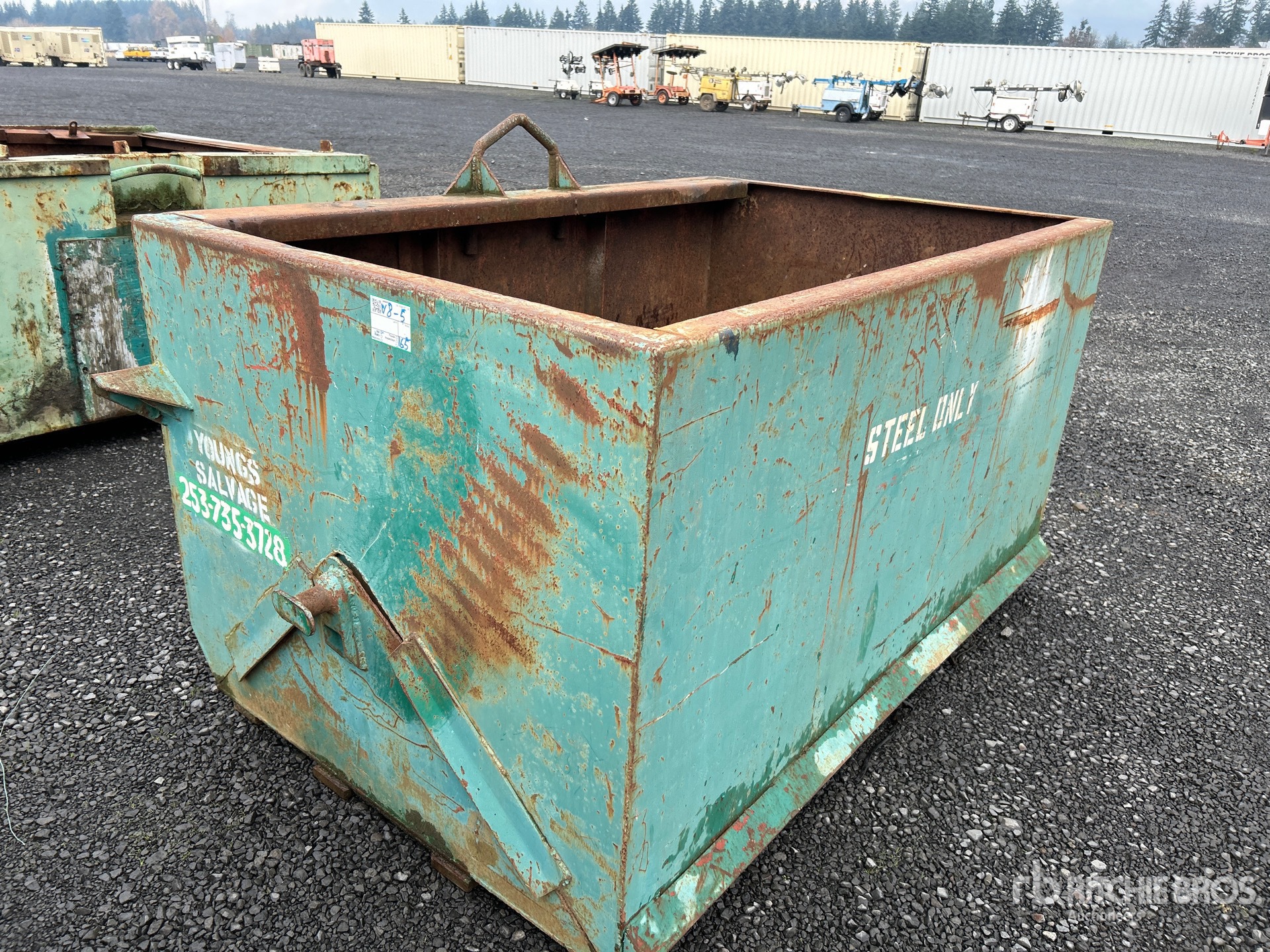 General Appearance with Bild, Ecke vorne rechts