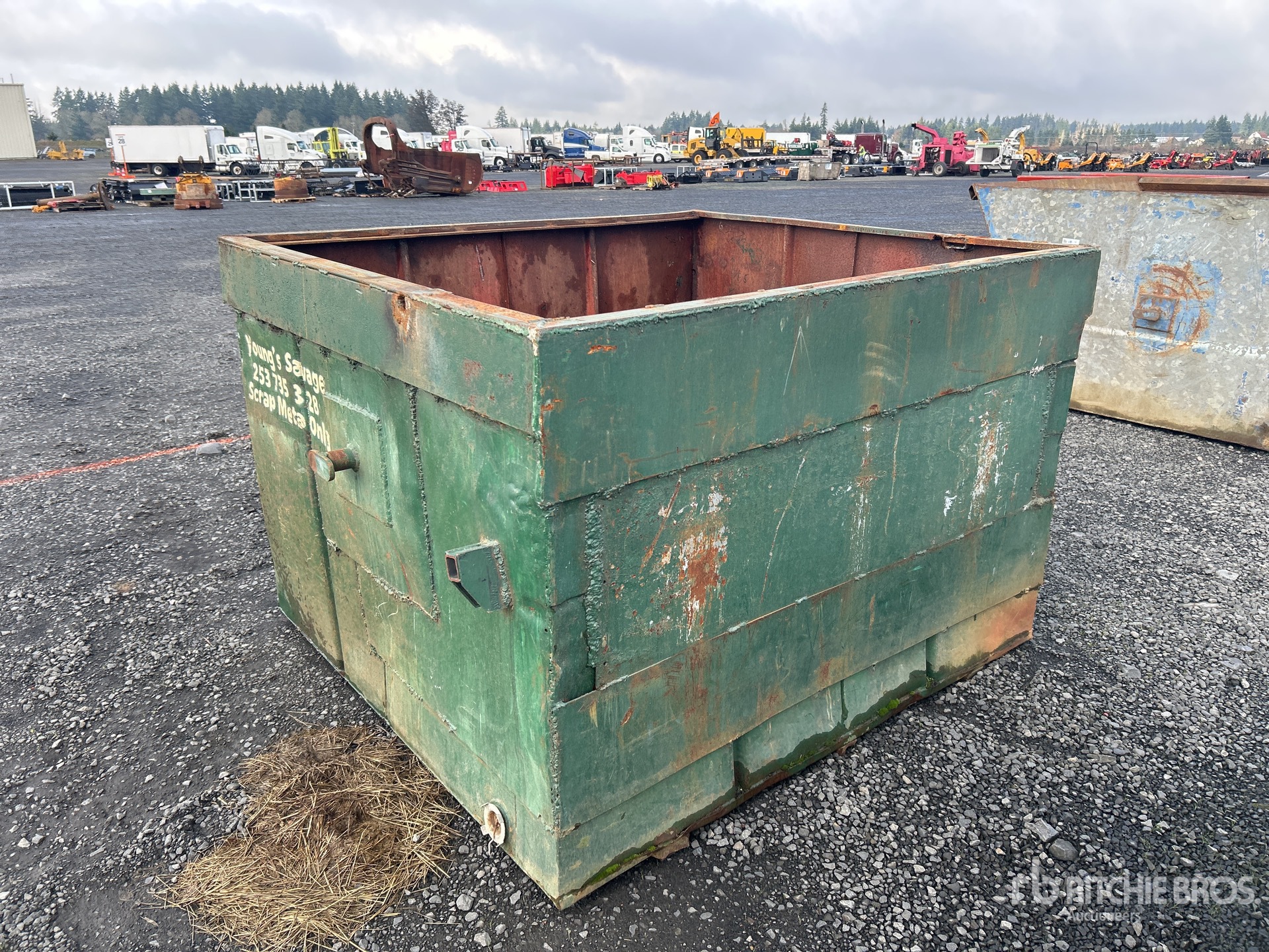 General Appearance with Picture, Right Rear Corner