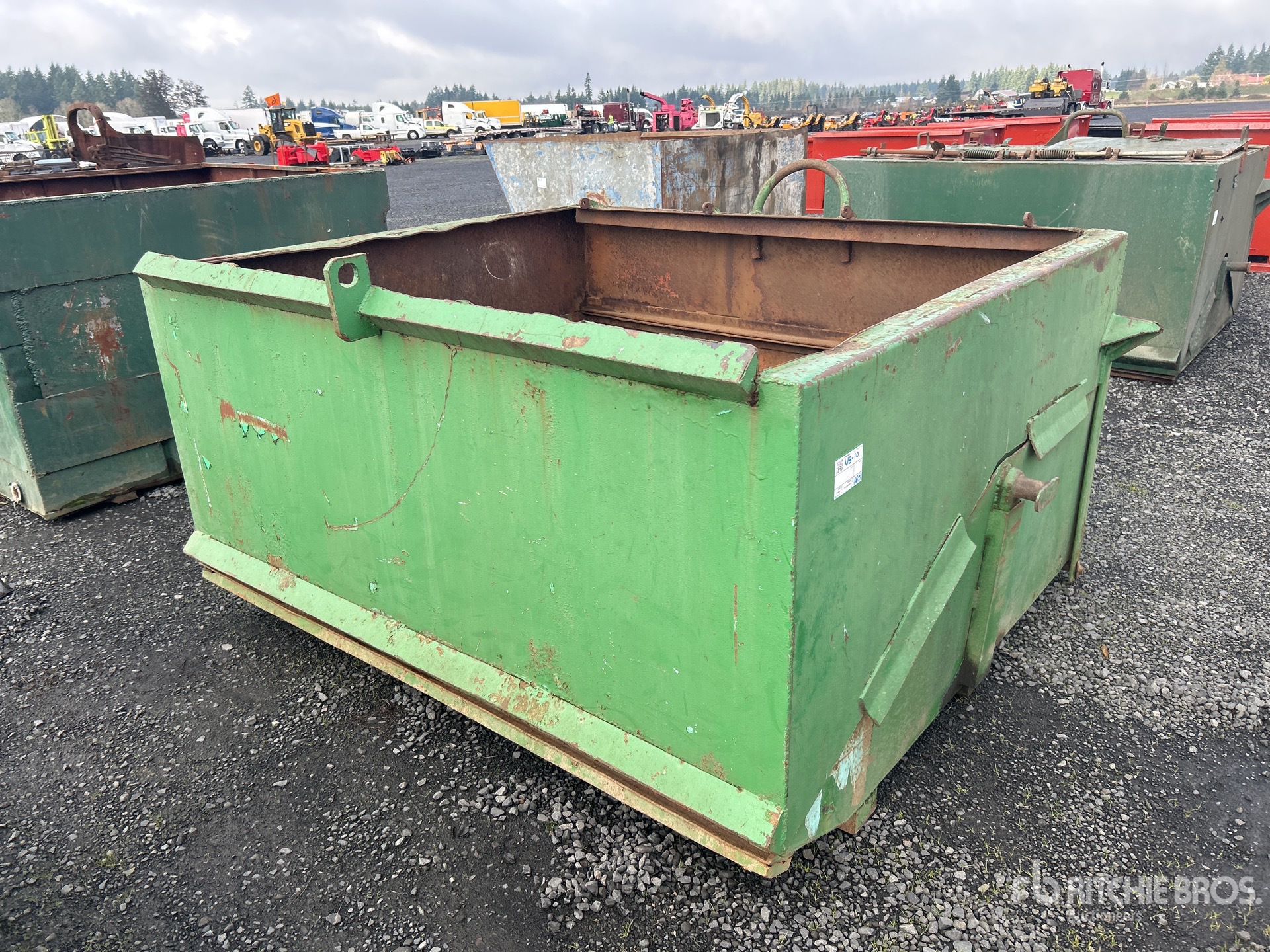 General Appearance with Picture, Right Rear Corner