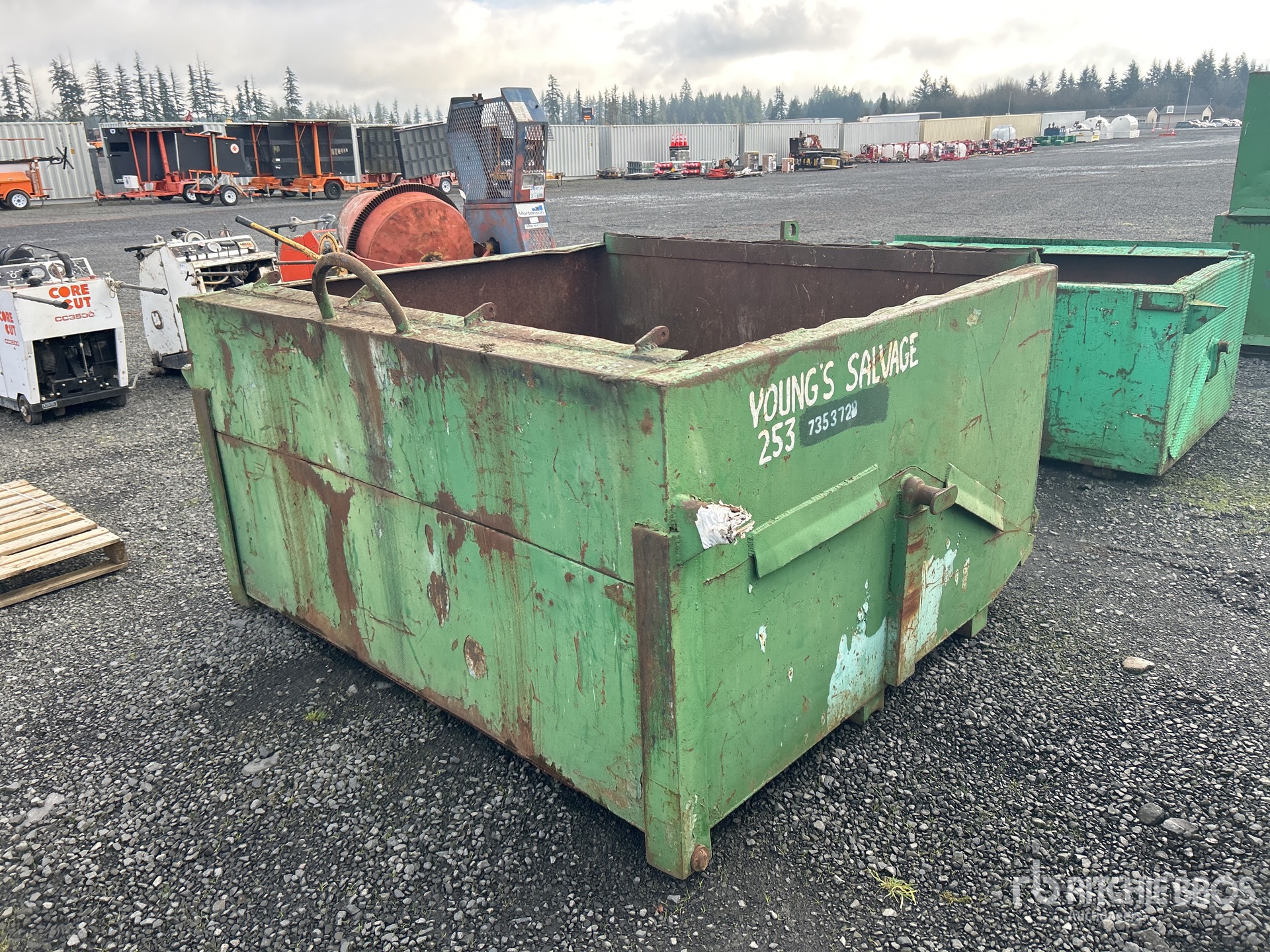 General Appearance with Picture, Left Front Corner