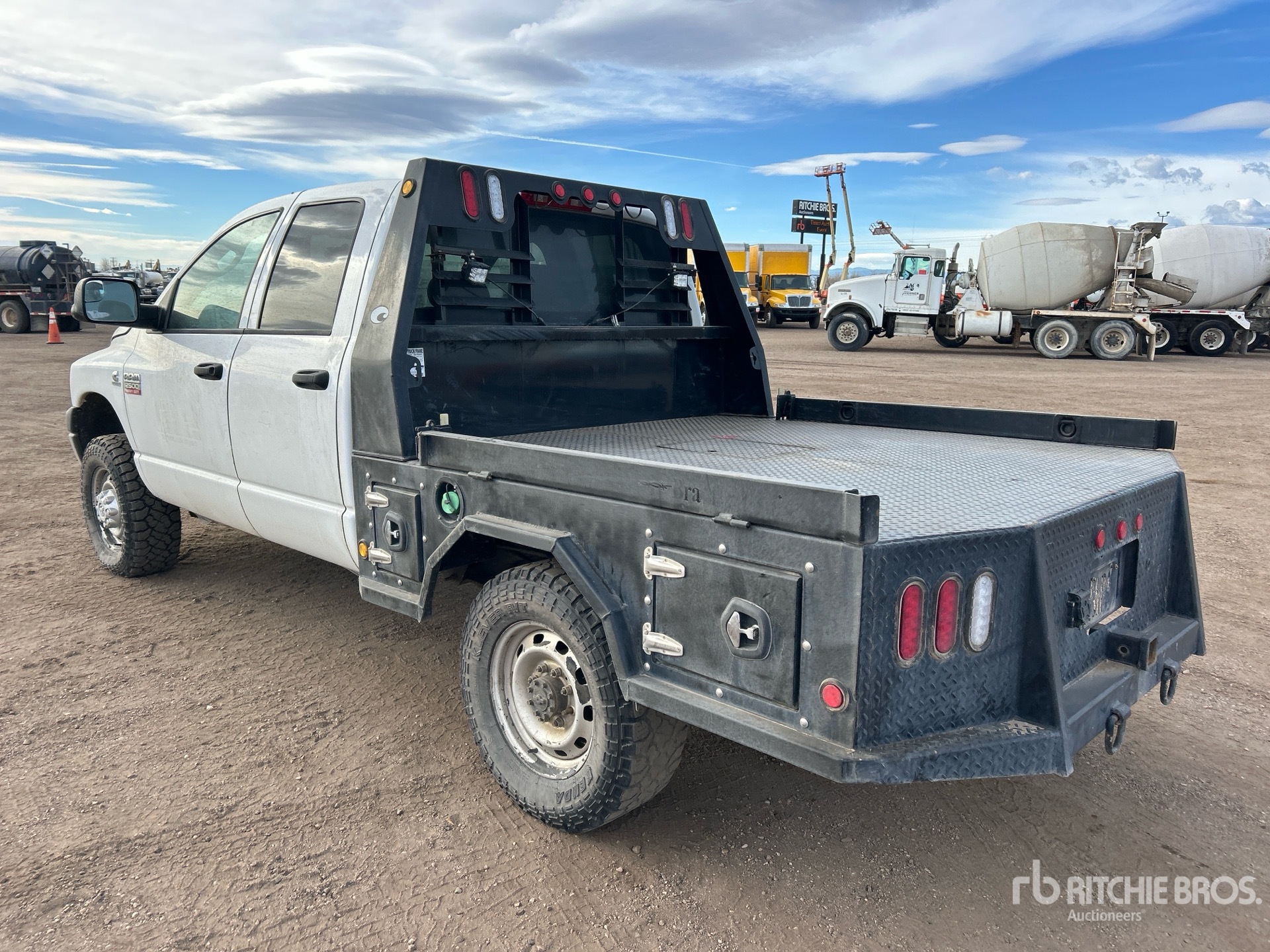 Aspect général with Image, coin arrière gauche