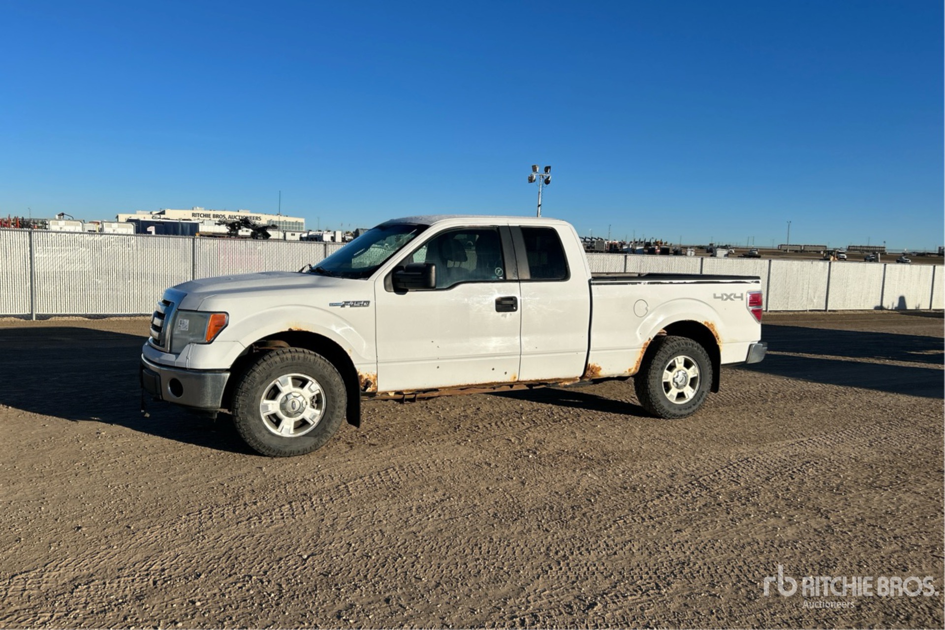 General Appearance with Picture, Left Front Corner