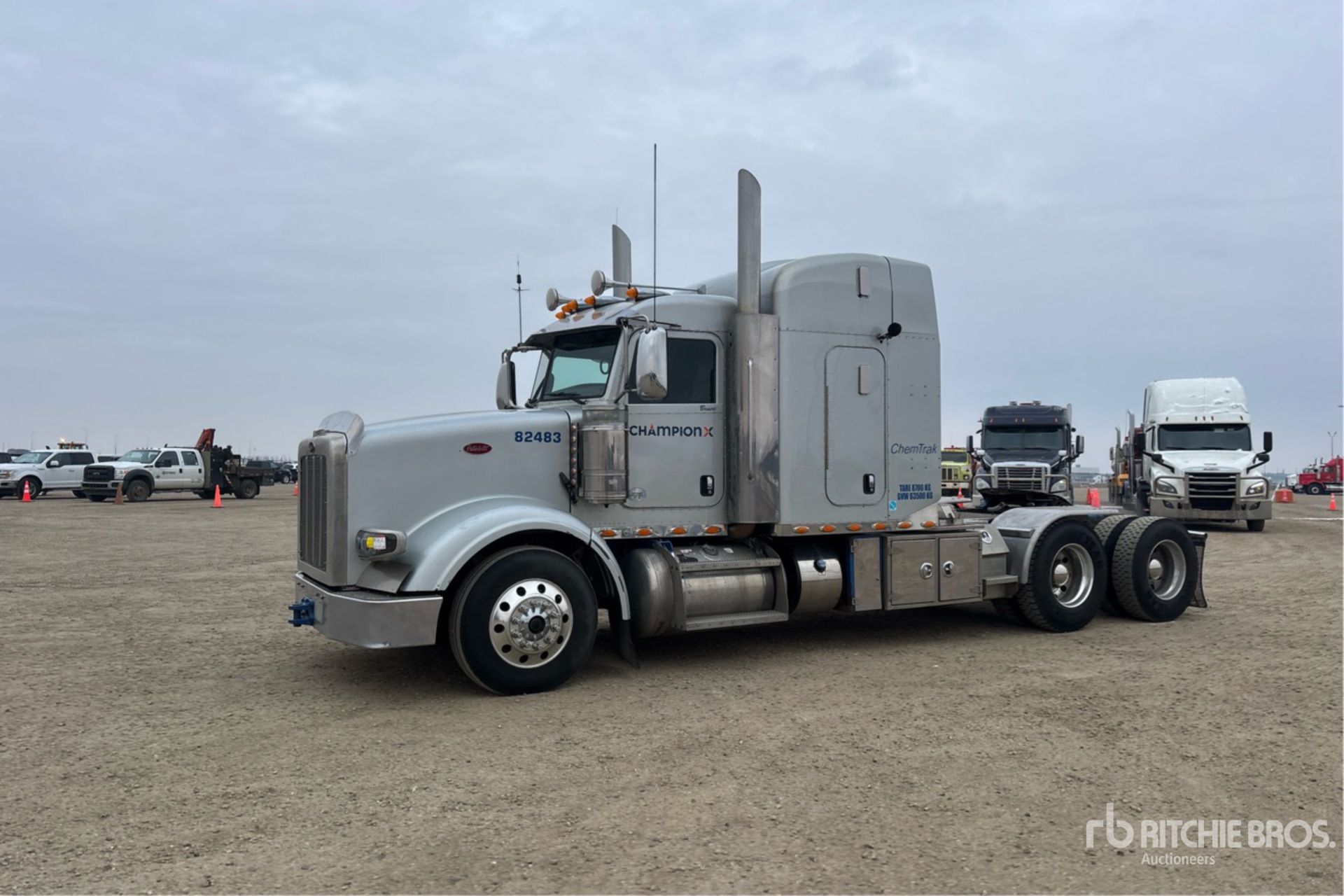 General Appearance with Picture, Left Front Corner