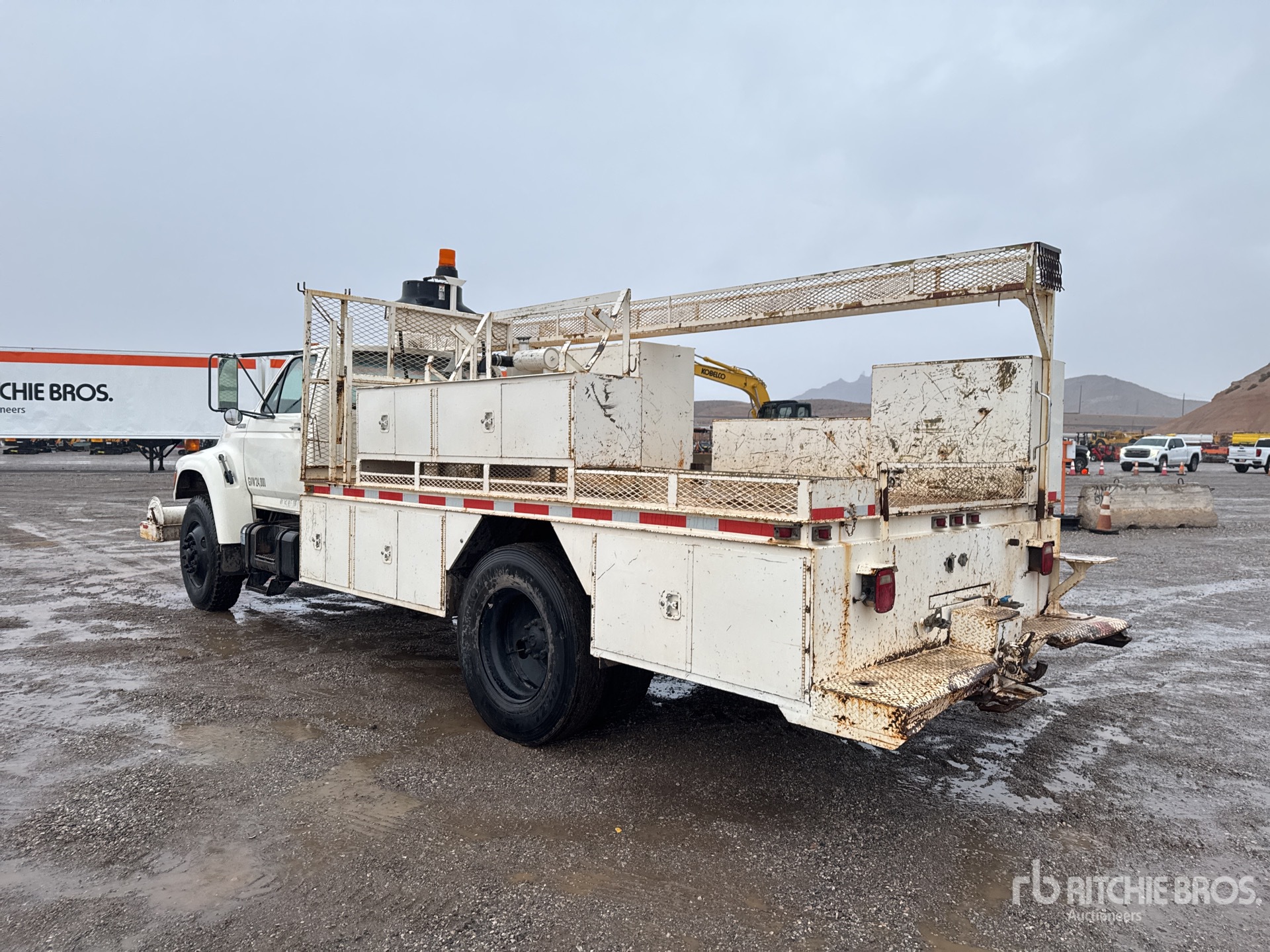 General Appearance with Picture, Left Rear Corner