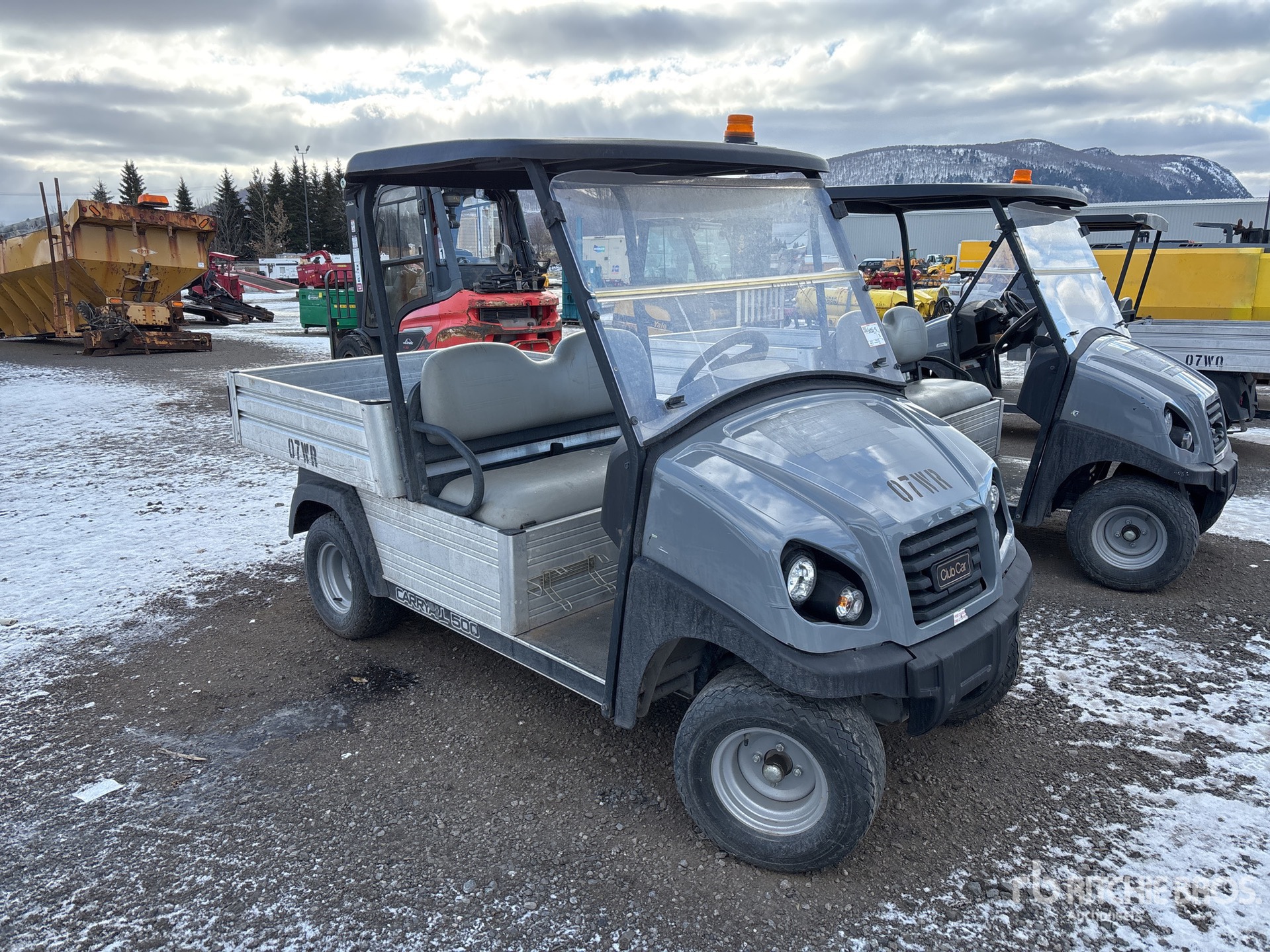 General Appearance with Bild, Ecke vorne rechts