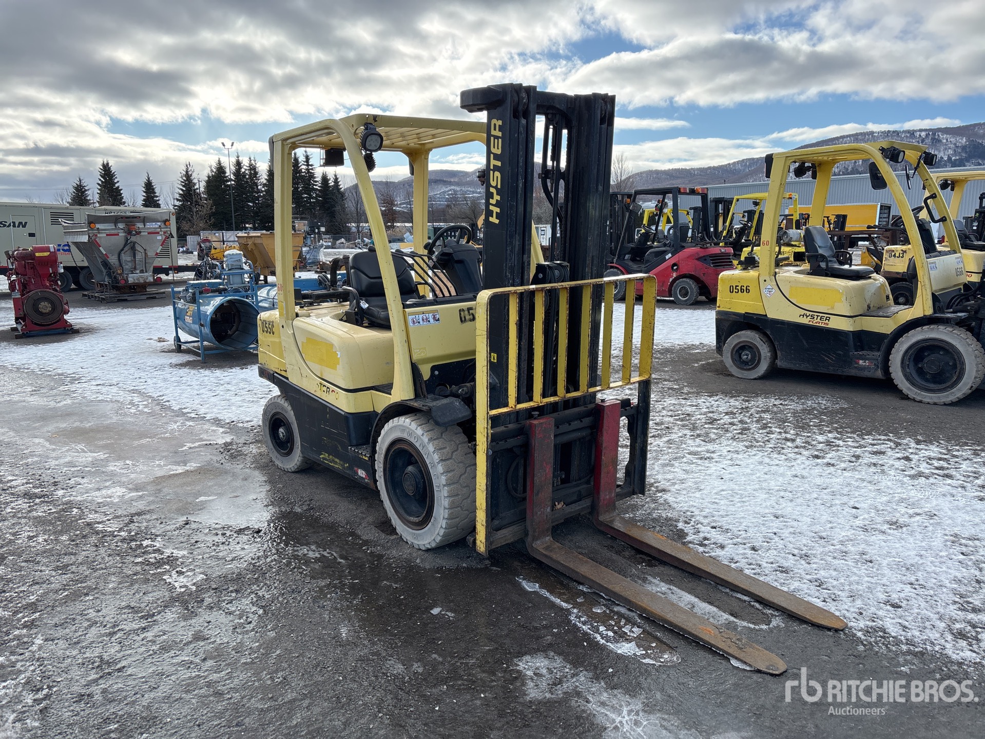 General Appearance with Picture, Right Front Corner