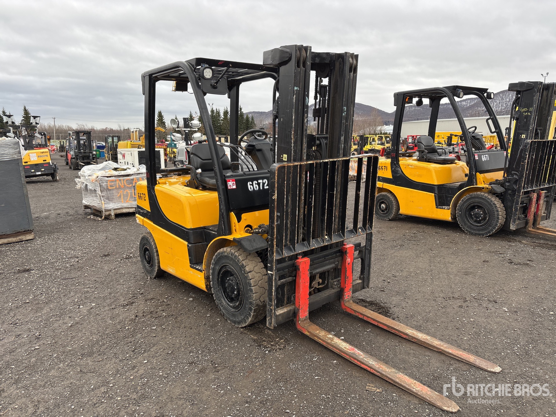 General Appearance with Picture, Right Front Corner