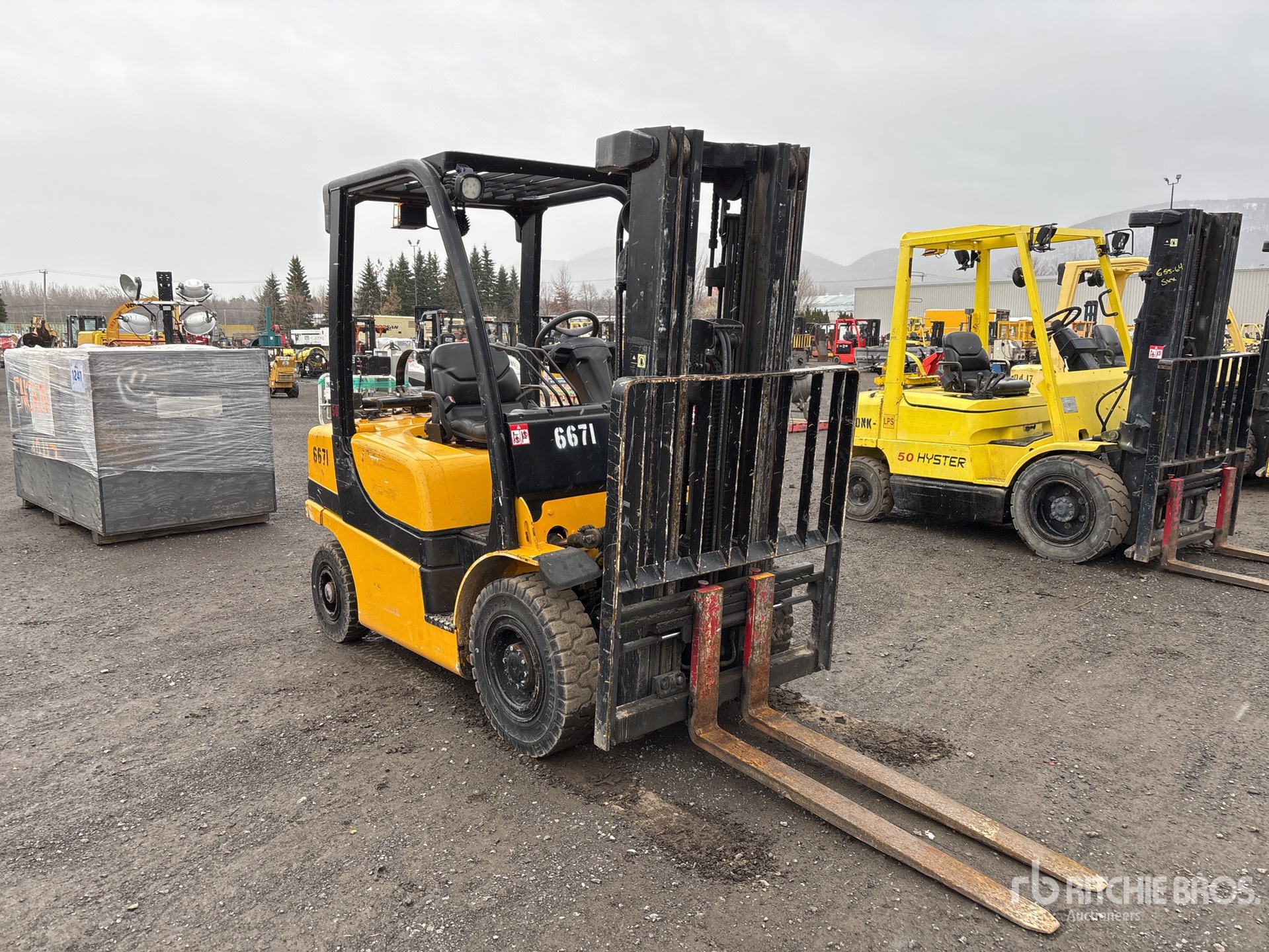 General Appearance with Picture, Right Front Corner