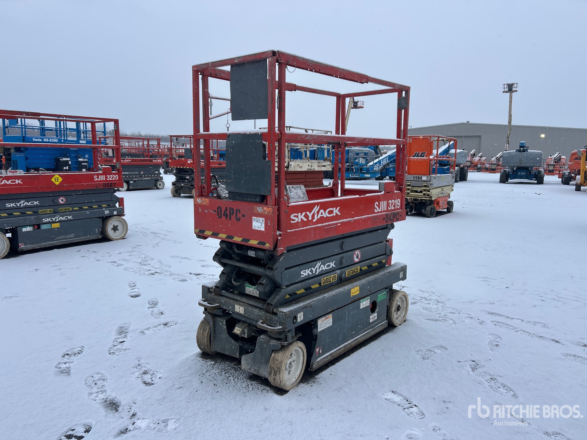 General Appearance with Picture, Left Front Corner