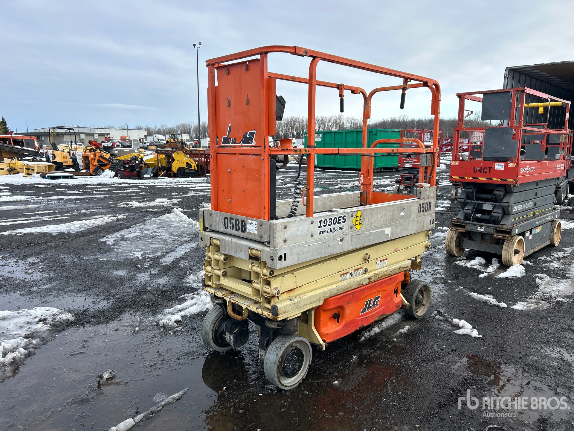 General Appearance with Bild, Ecke vorne links