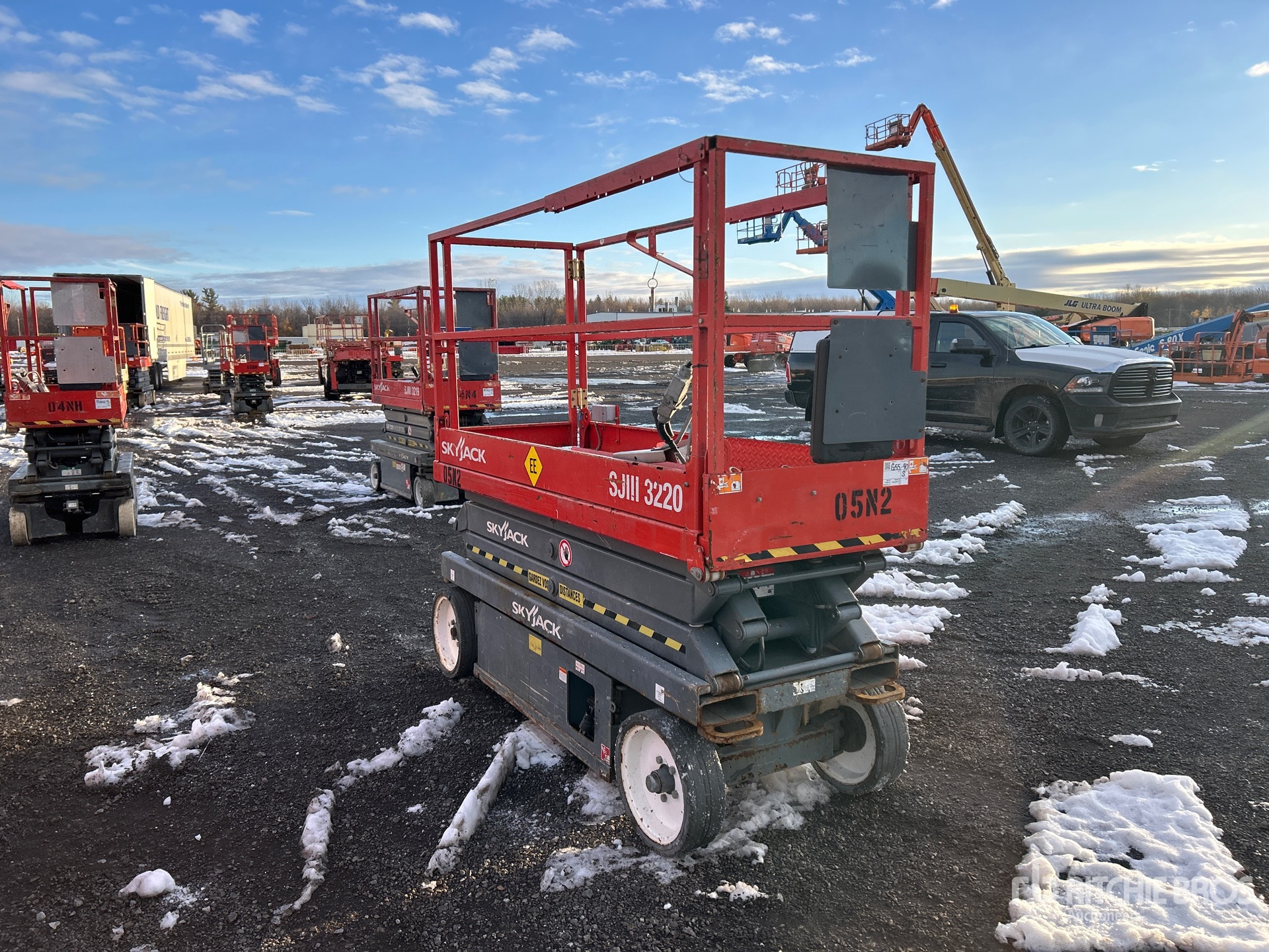 General Appearance with Picture, Right Front Corner