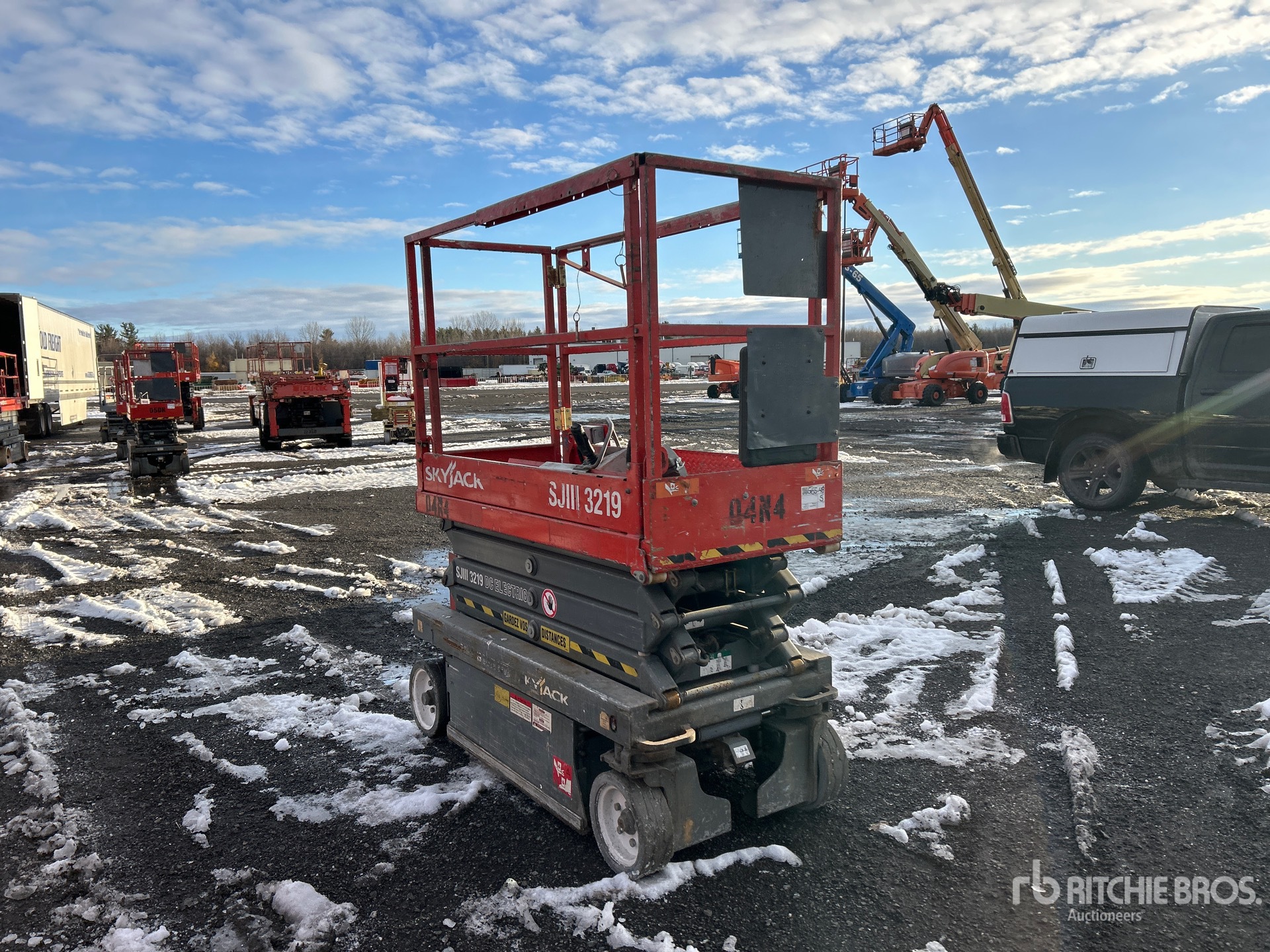 General Appearance with Picture, Right Front Corner