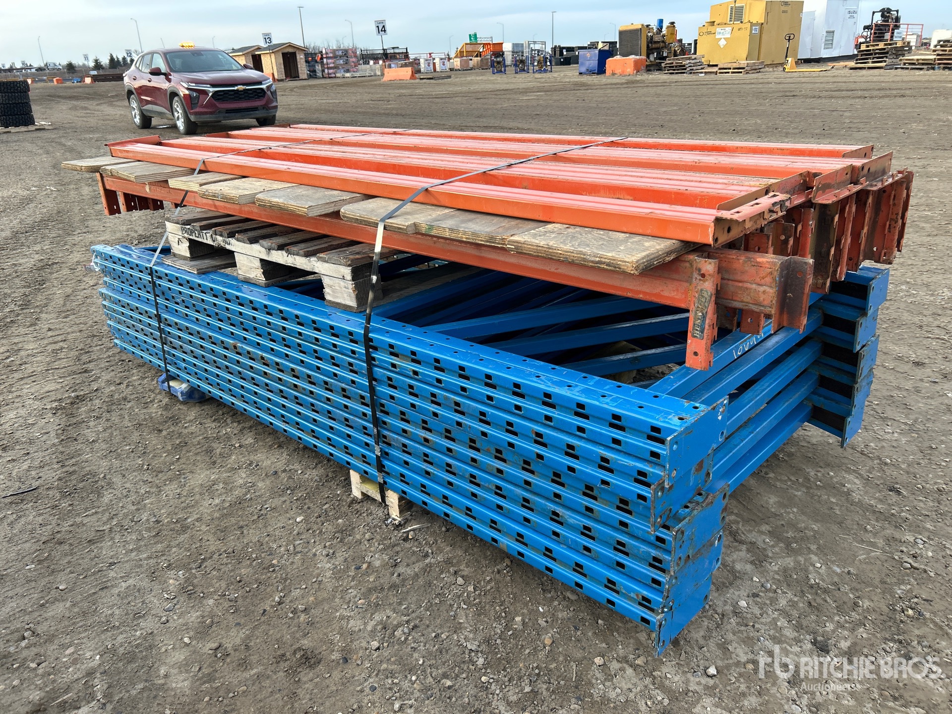 General Appearance with Bild, Ecke vorne links