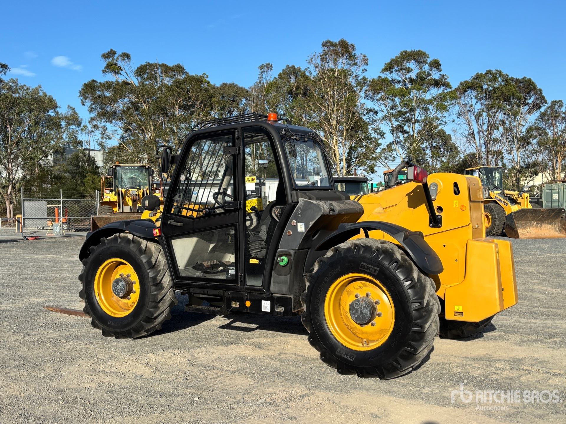 General Appearance with Imagen: esquina trasera izquierda