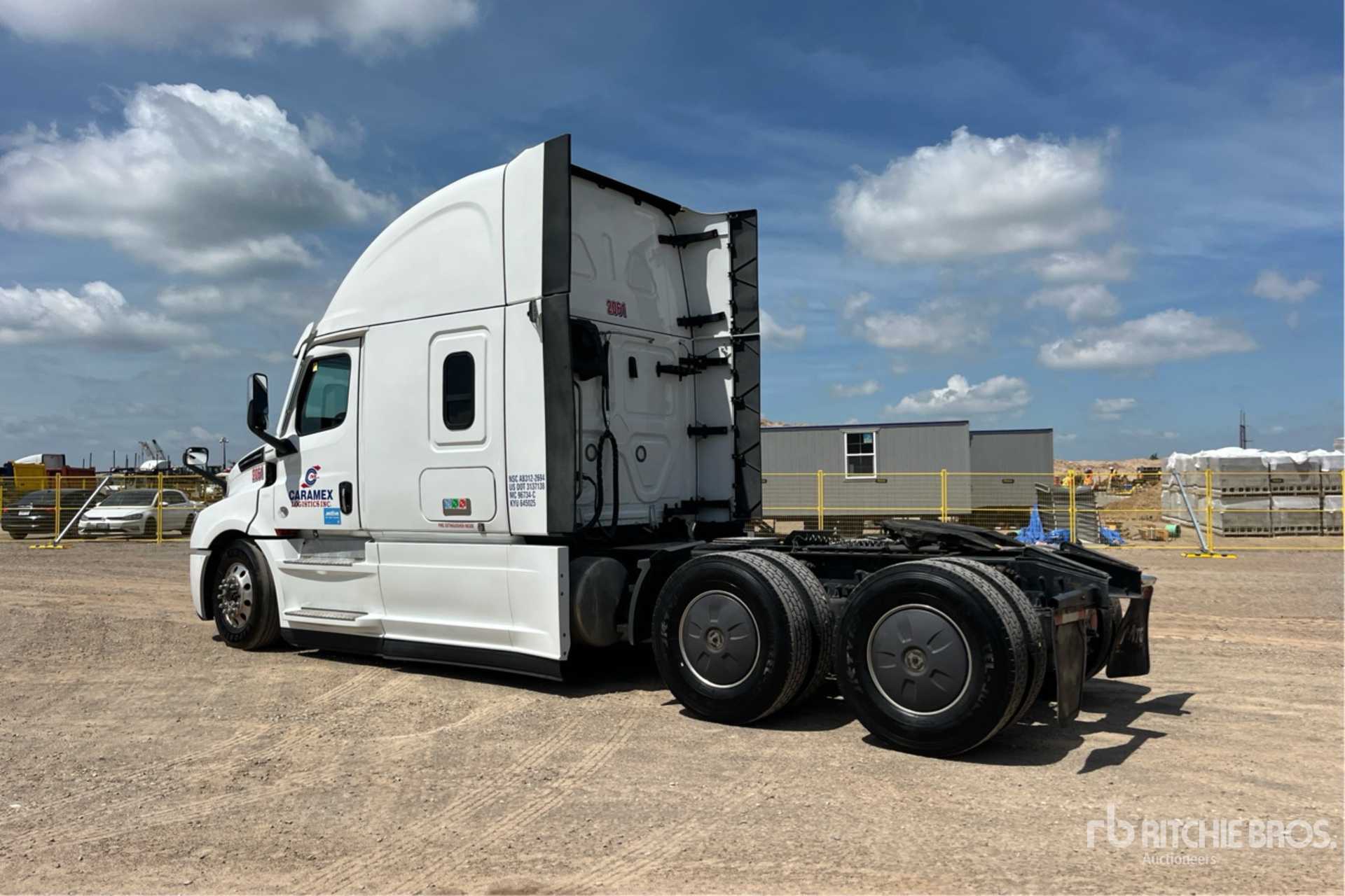 General Appearance with Imagen: esquina trasera izquierda