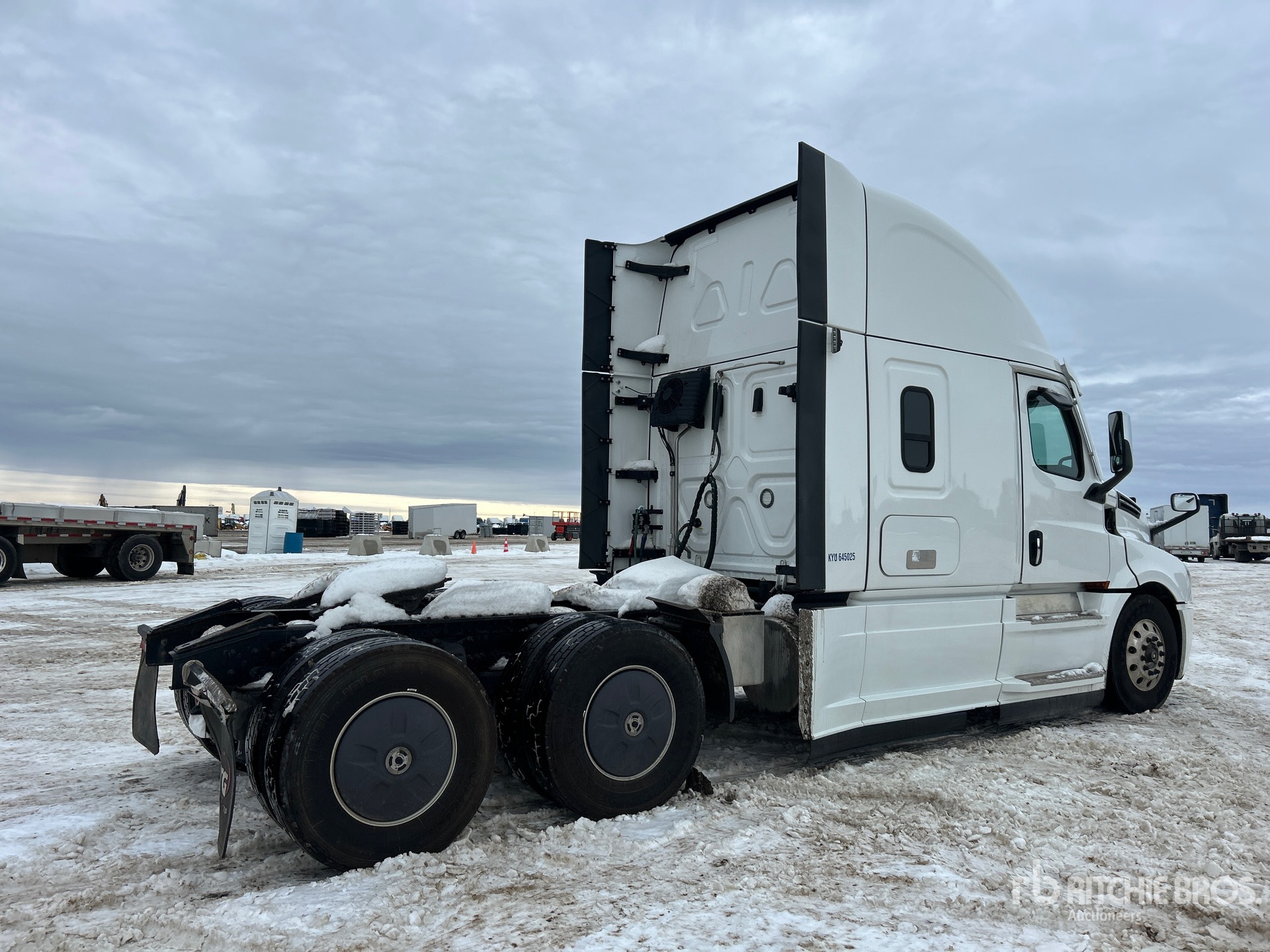 General Appearance with Imagen: esquina trasera derecha