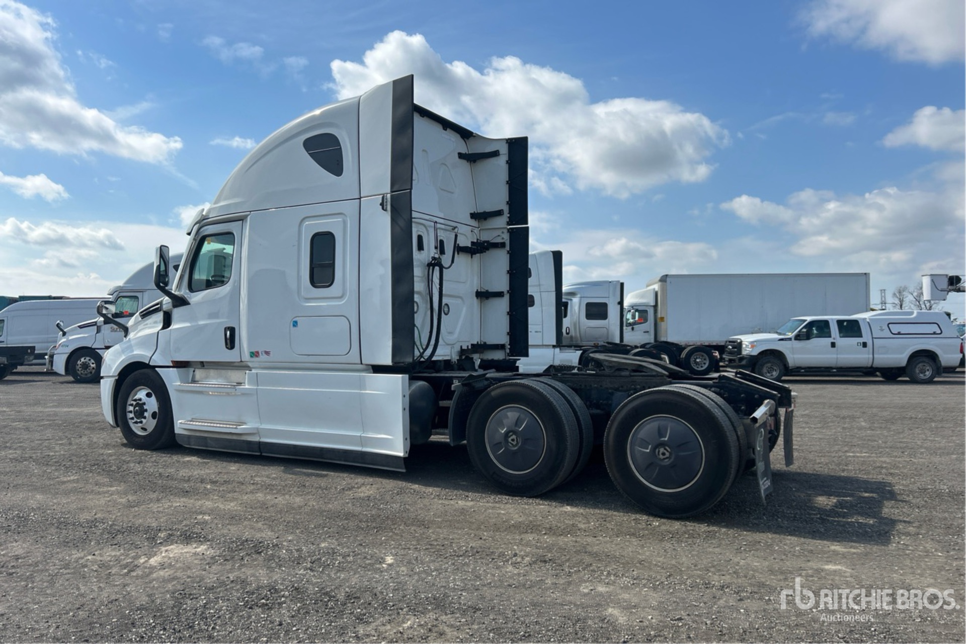 General Appearance with Imagen: esquina trasera izquierda