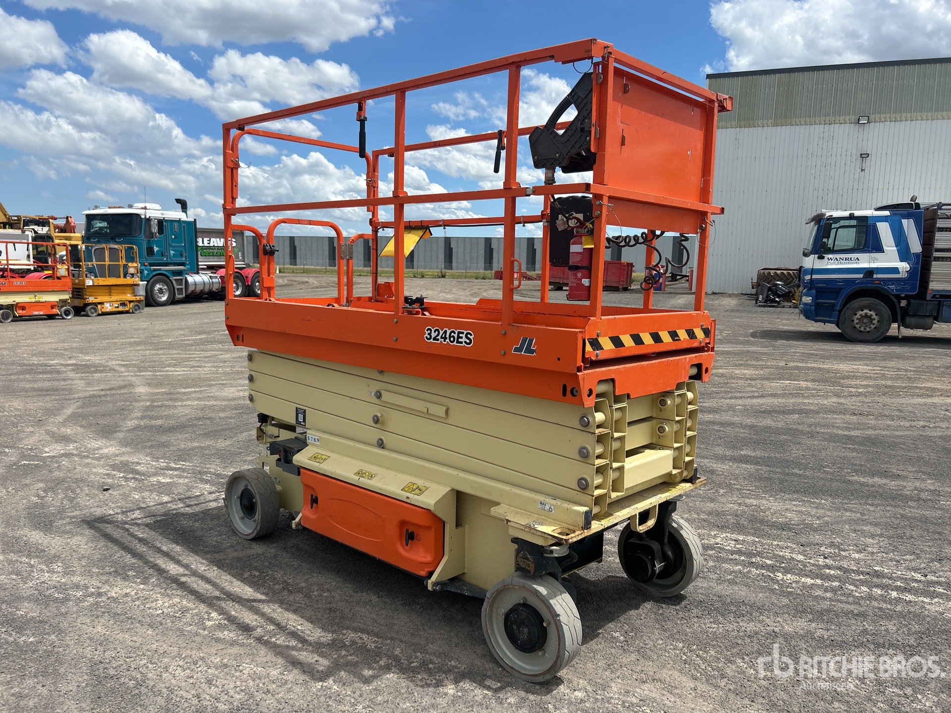 Aspect général with Image, coin avant droit