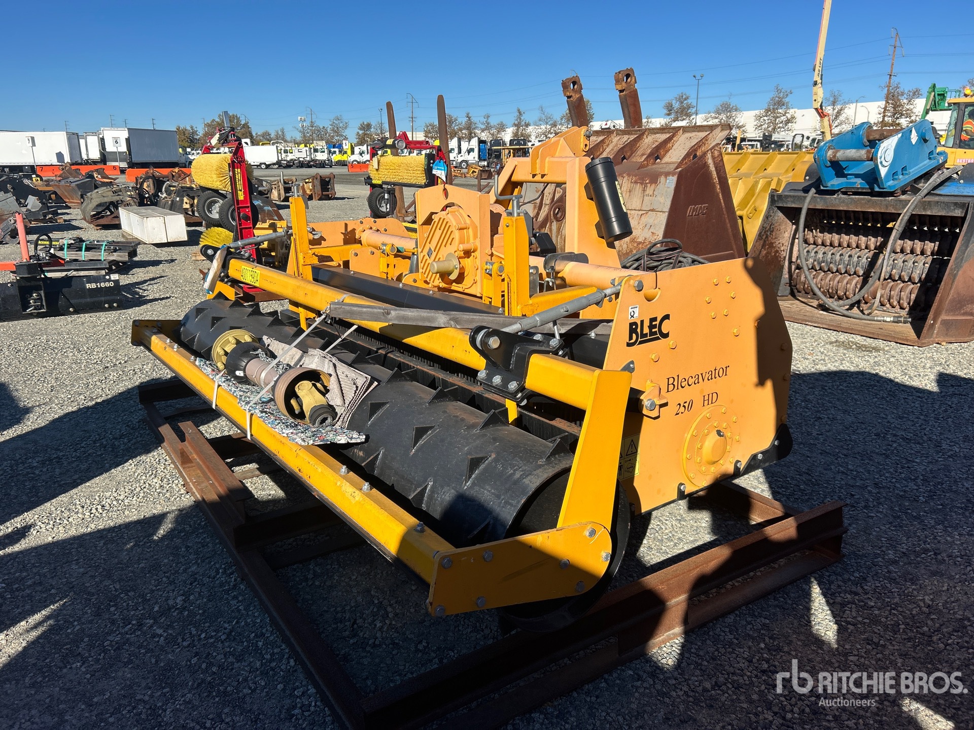 General Appearance with Bild, Ecke hinten rechts