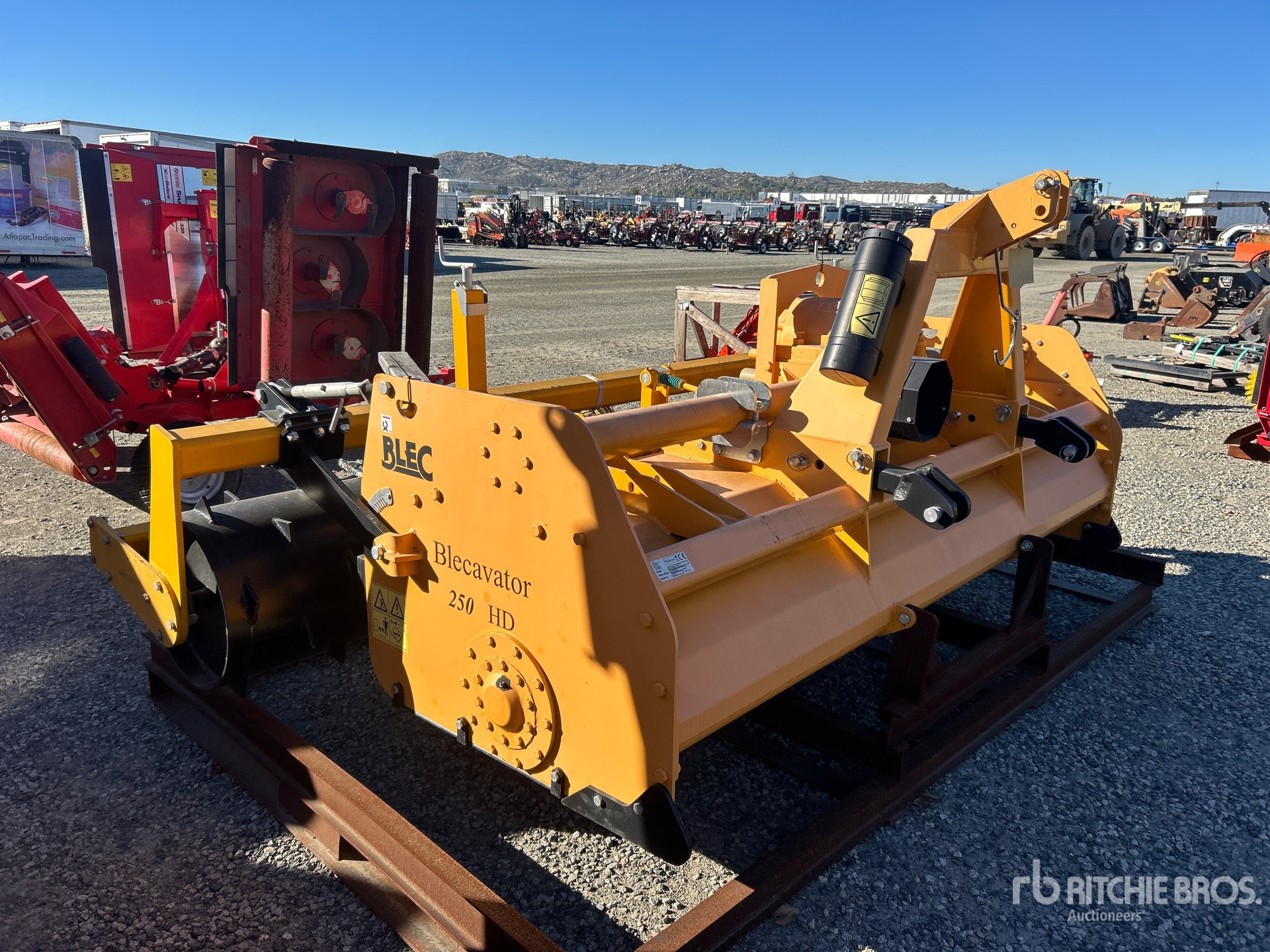 General Appearance with Bild, Ecke vorne rechts