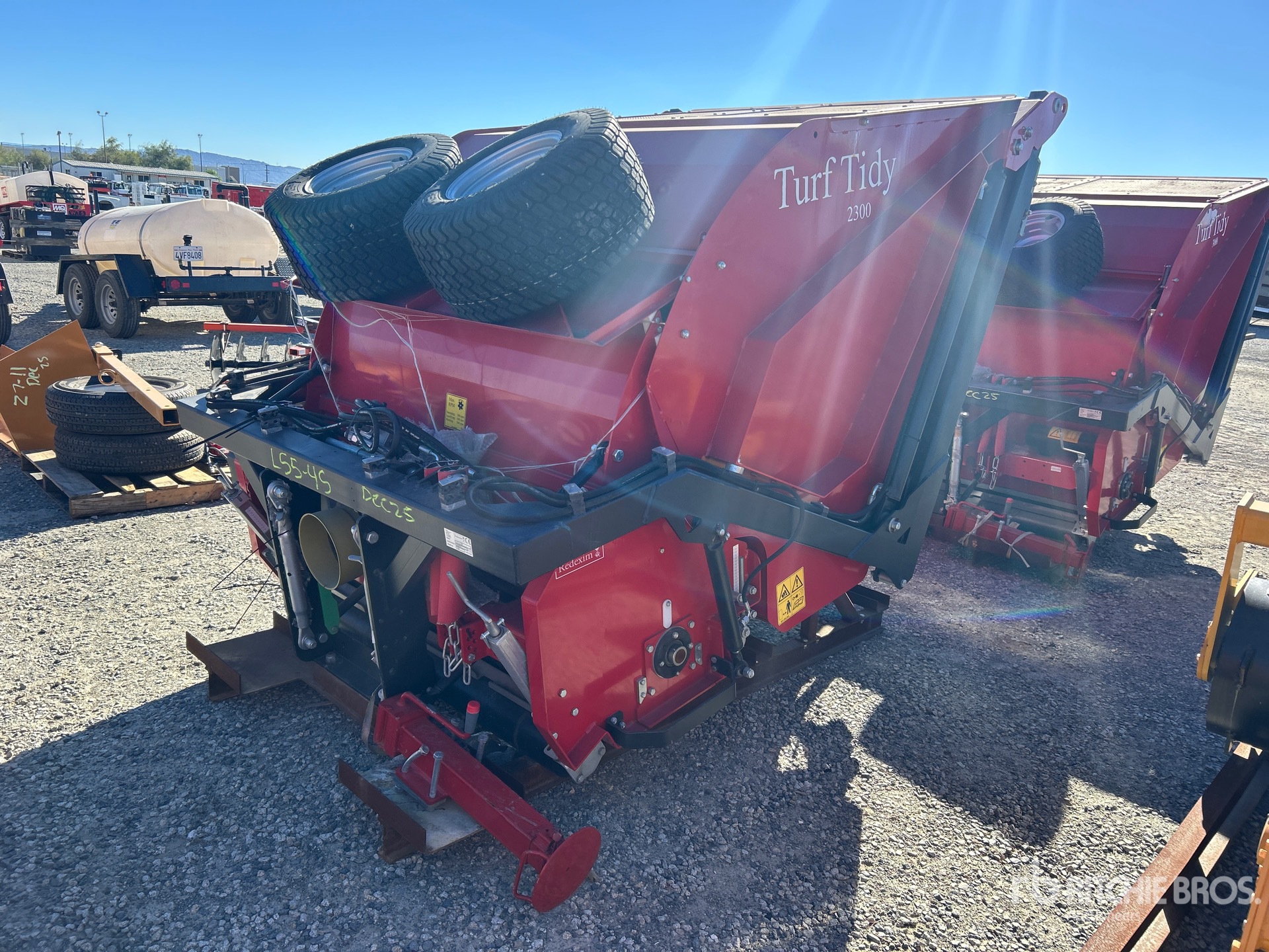 General Appearance with Picture, Left Front Corner