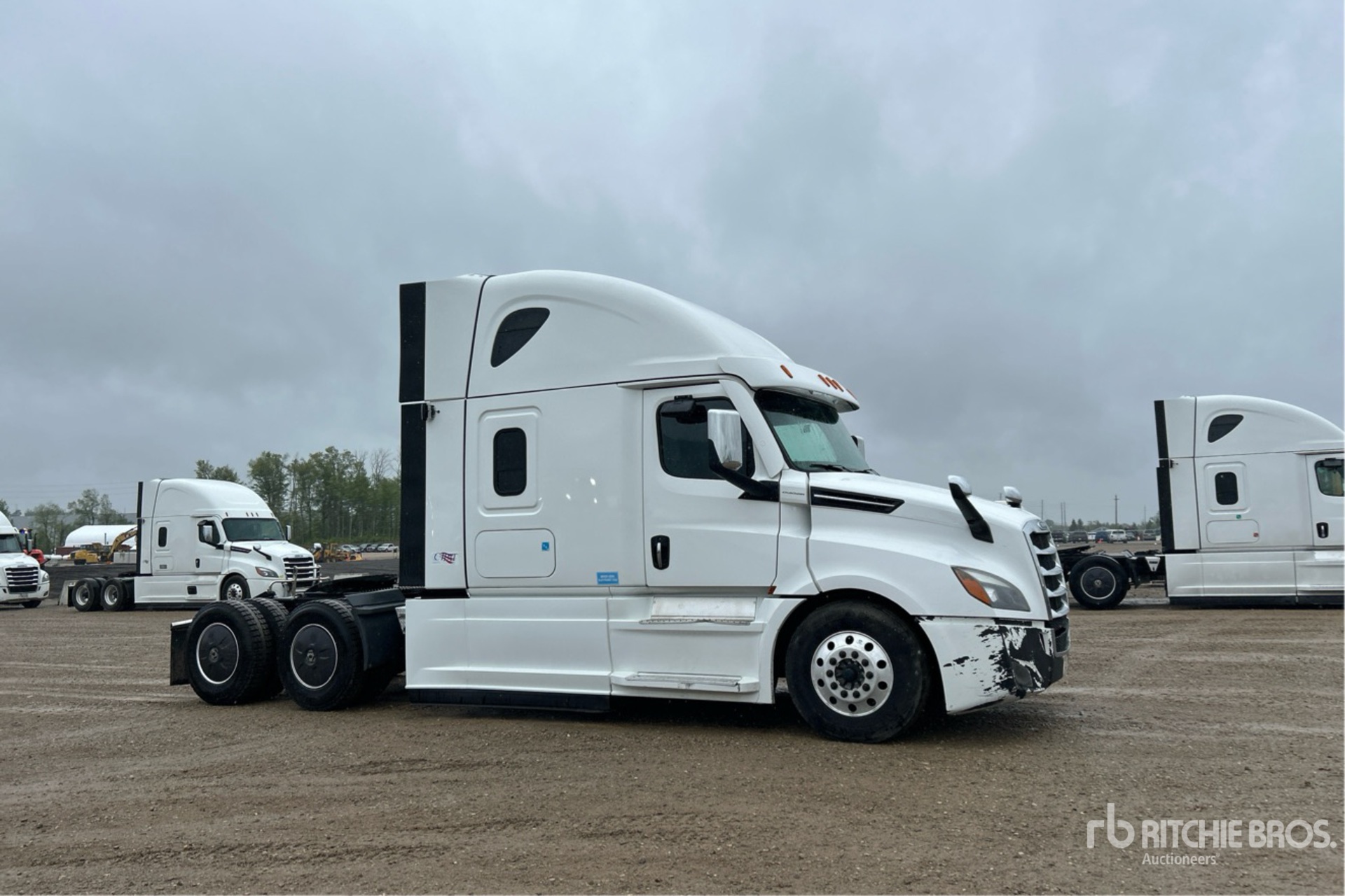 General Appearance with Foto, angolo anteriore destro