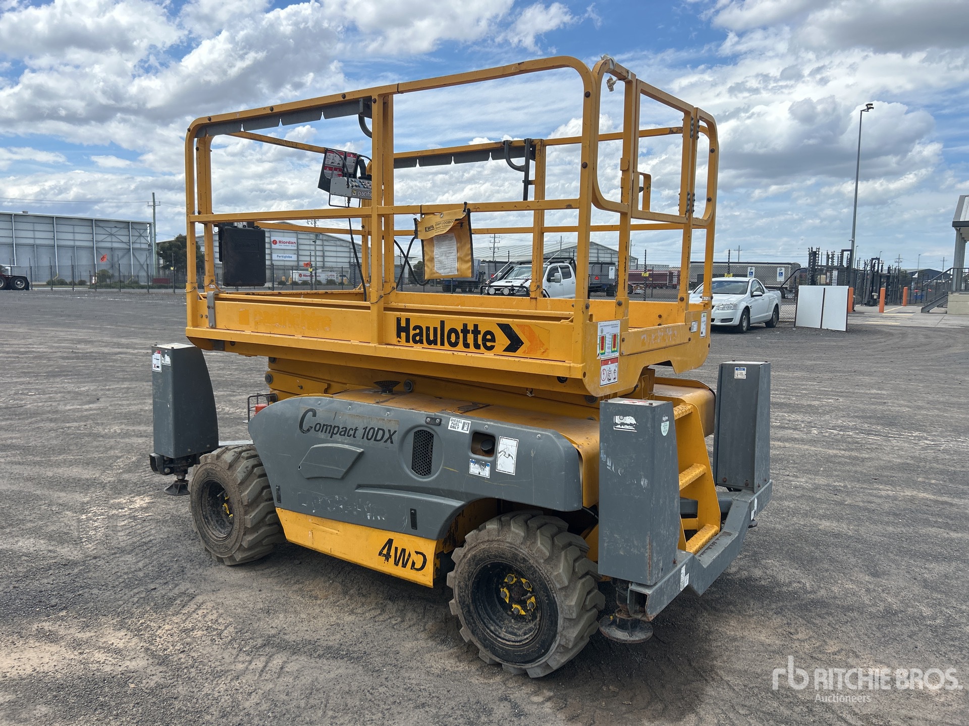 General Appearance with Picture, Left Rear Corner