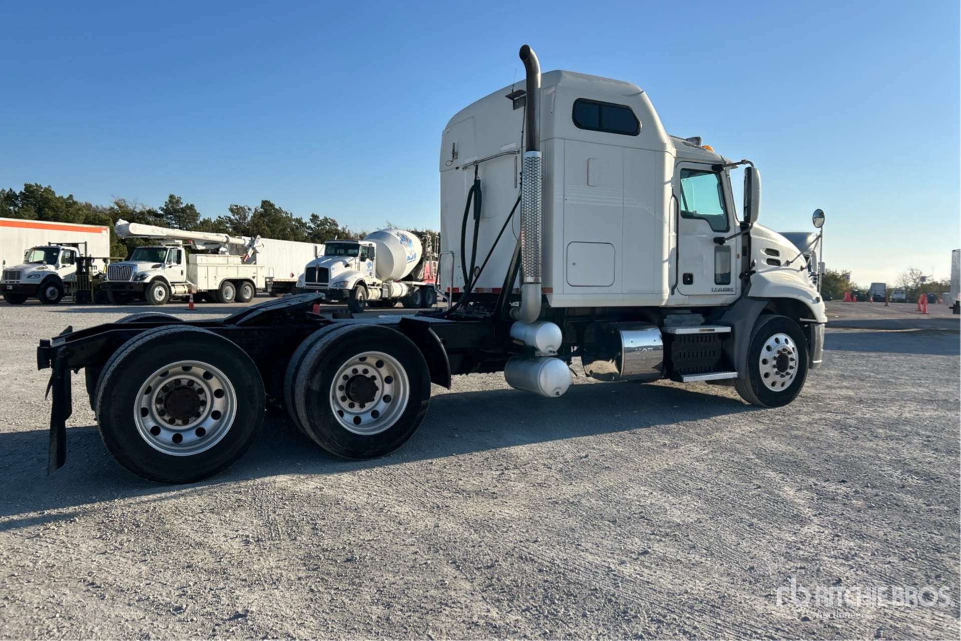 General Appearance with Image, coin arrière droit