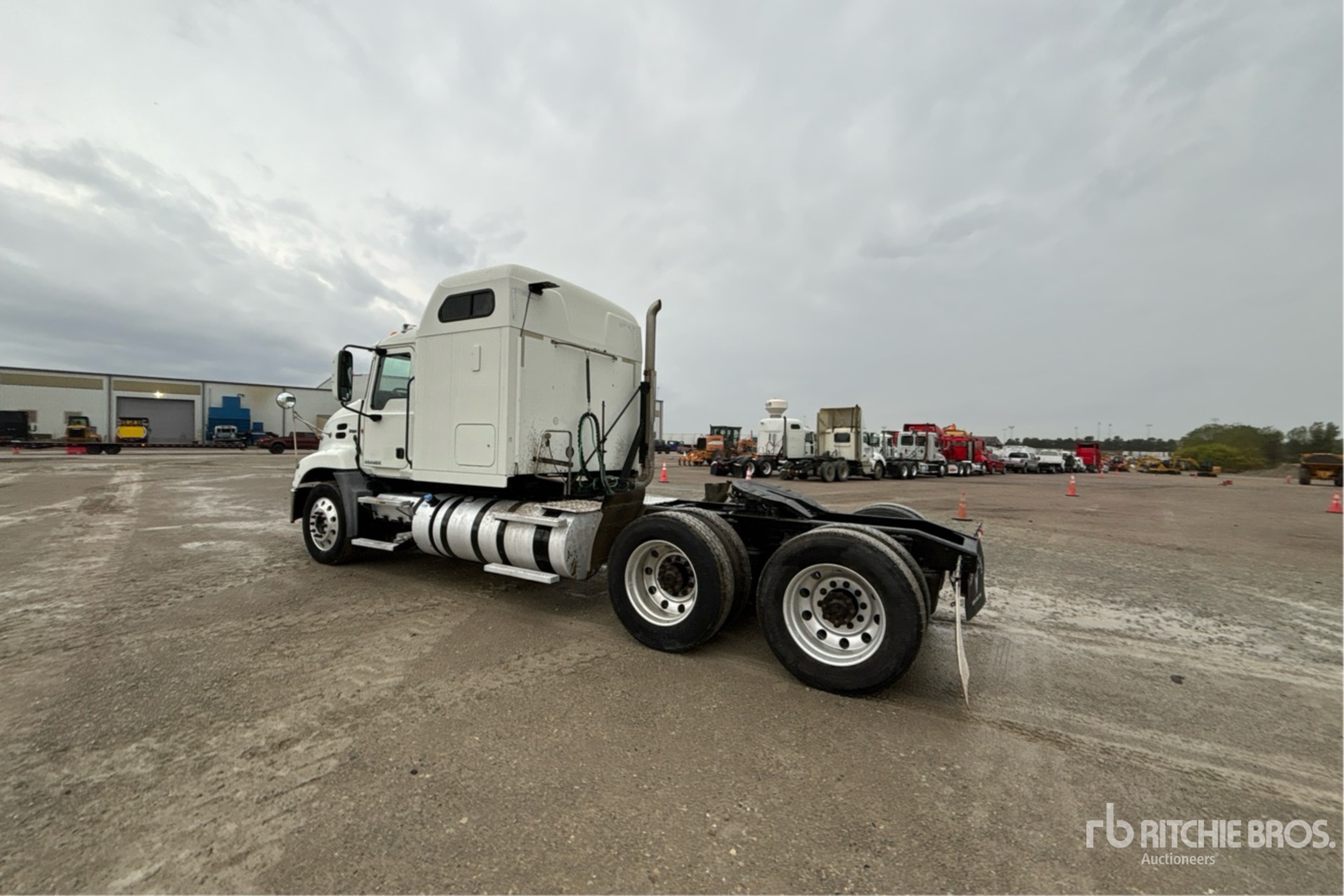 General Appearance with Imagen: esquina trasera izquierda