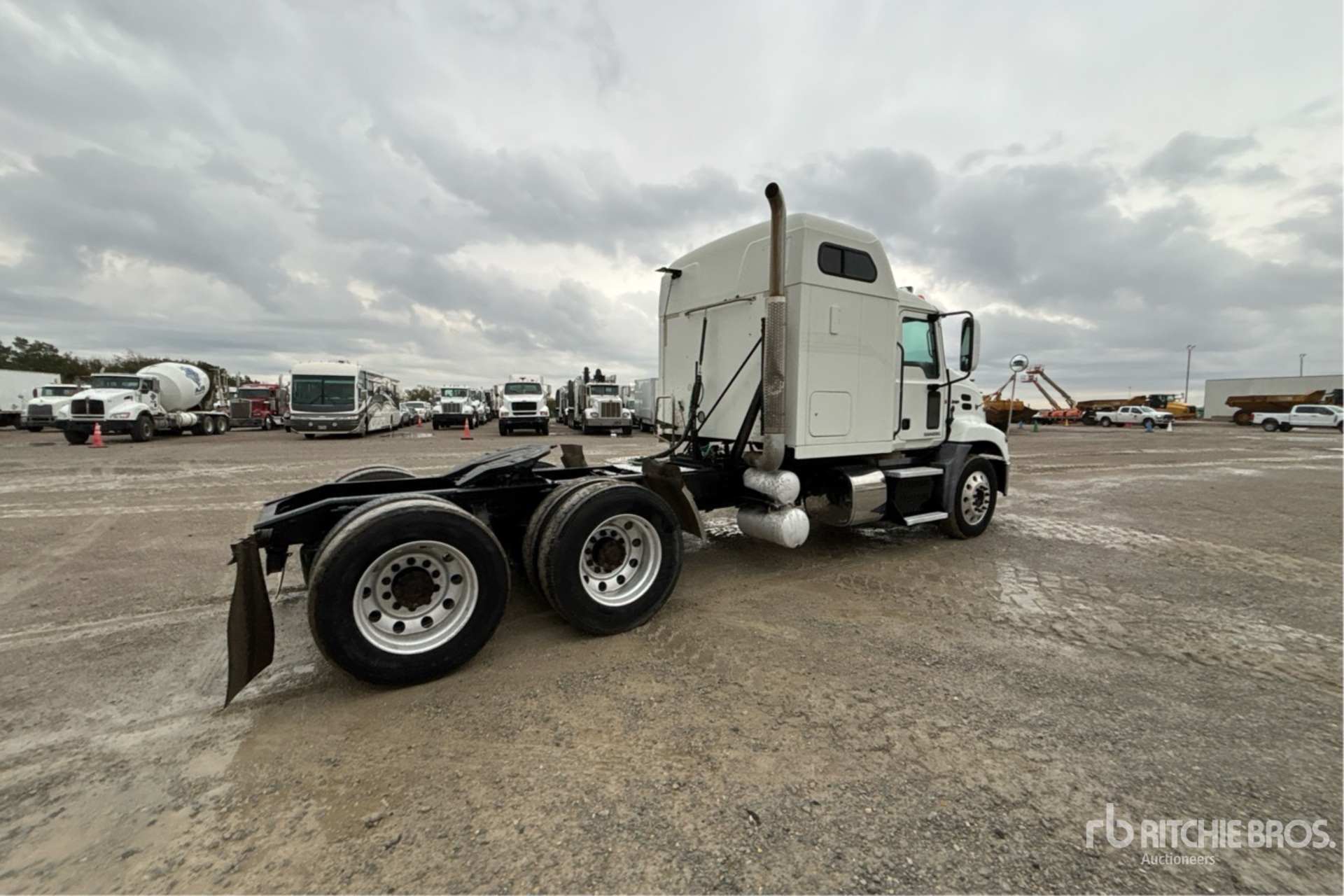 General Appearance with Imagen: esquina trasera derecha