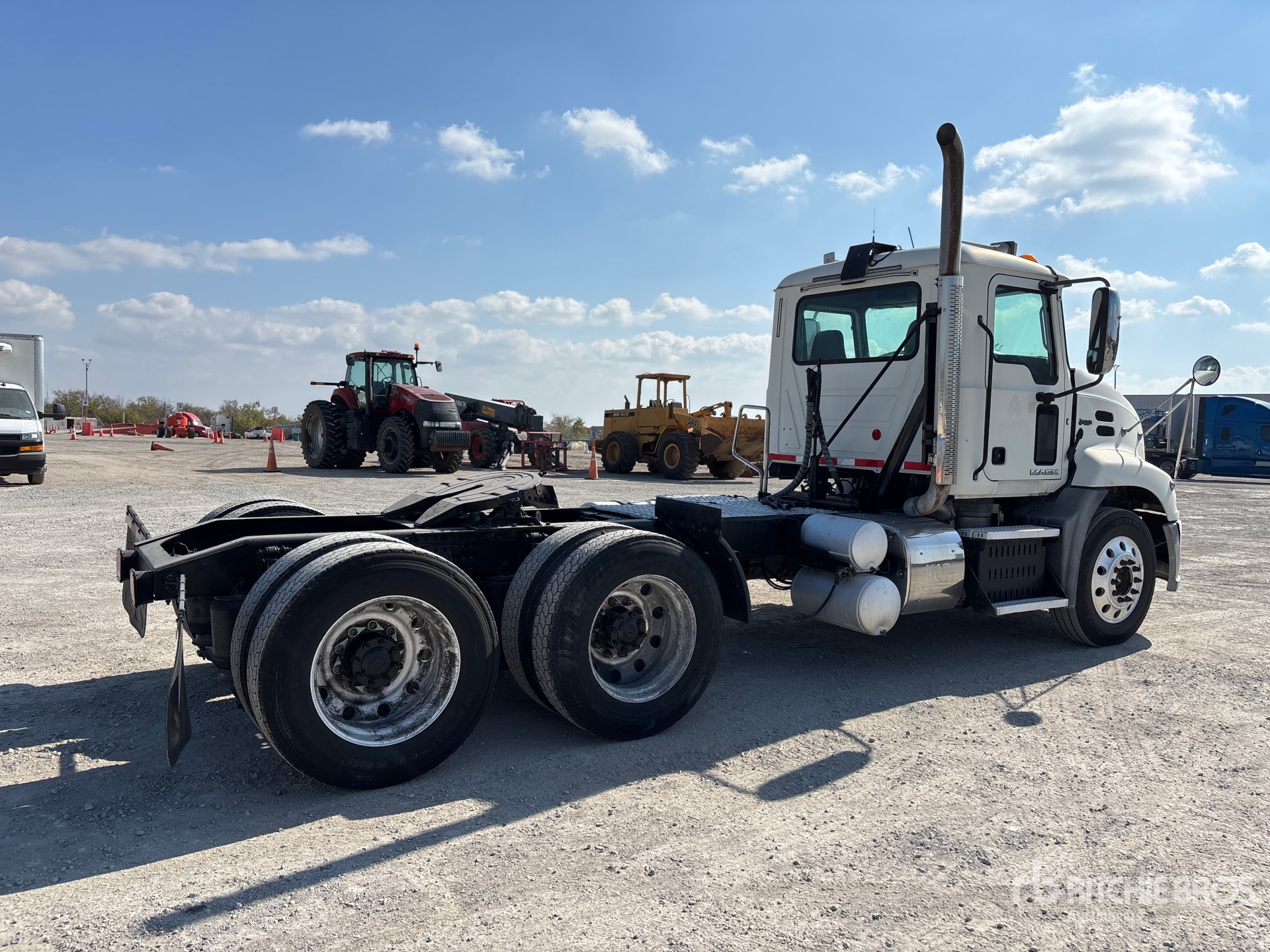 Aspect général with Image, coin arrière droit