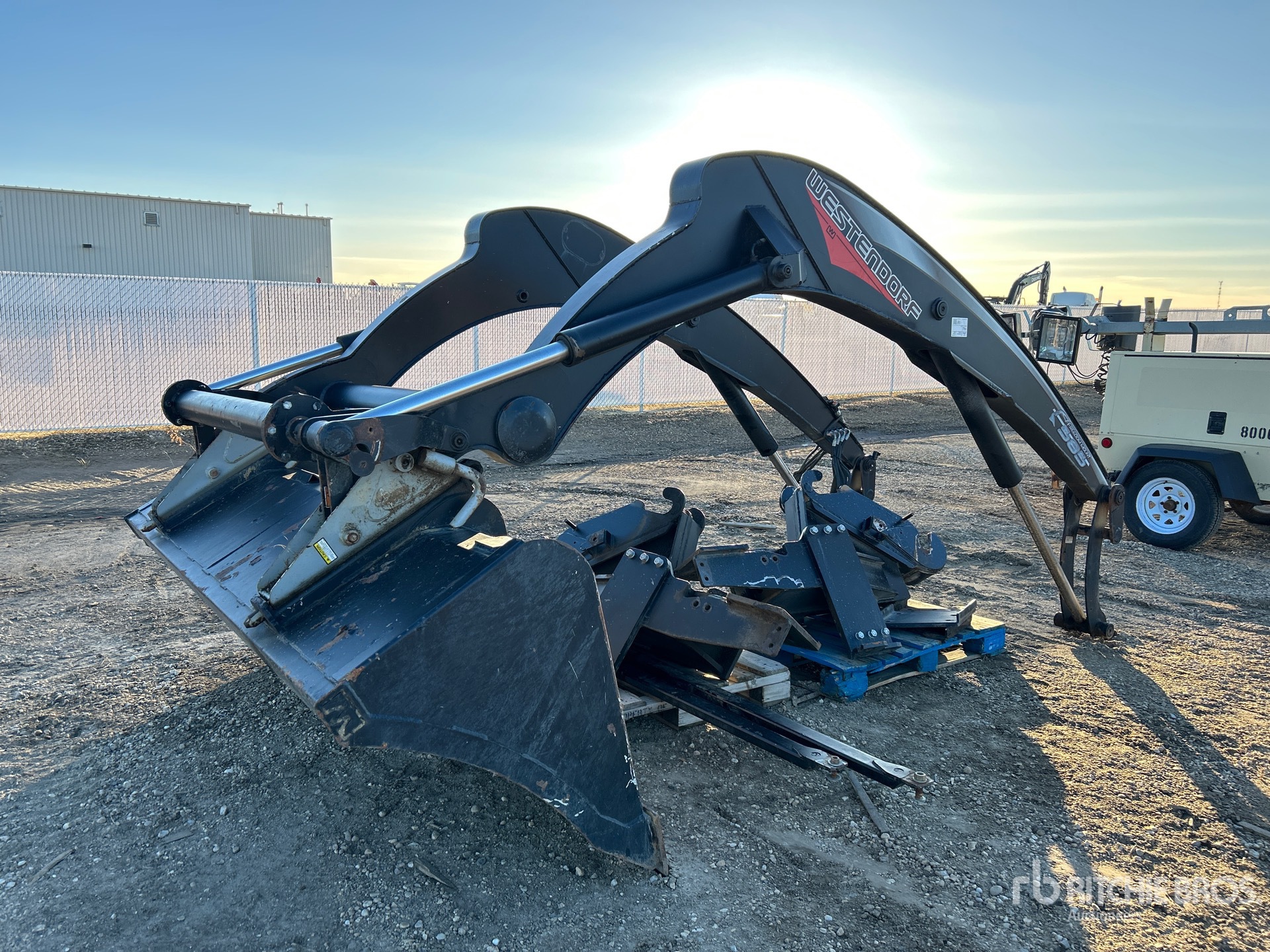 General Appearance with Bild, Ecke vorne rechts