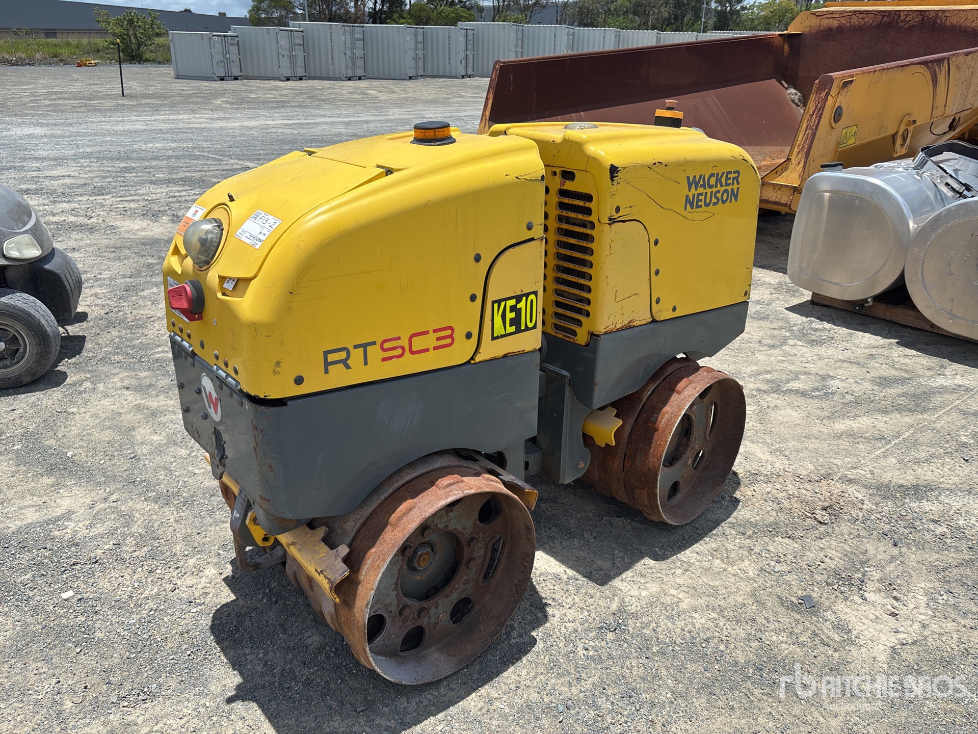 General Appearance with Bild, Ecke vorne links