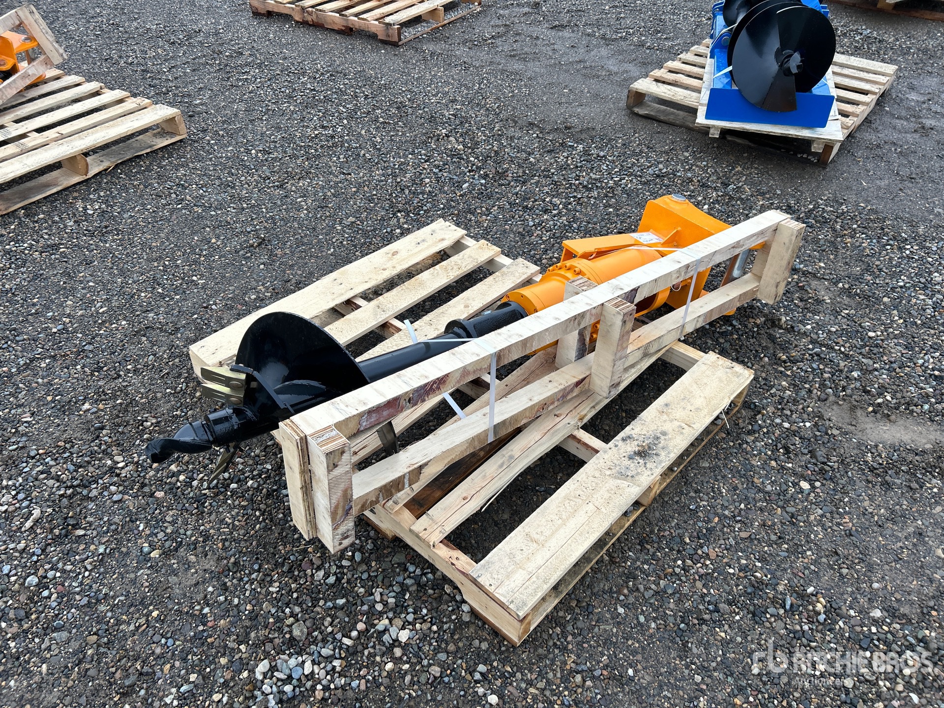 General Appearance with Bild, Ecke vorne rechts