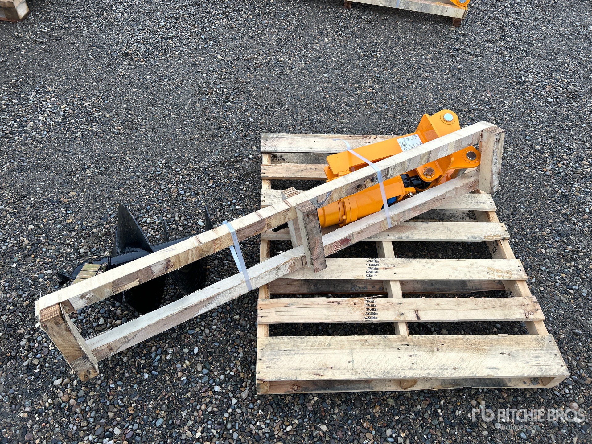 General Appearance with Bild, Ecke hinten links