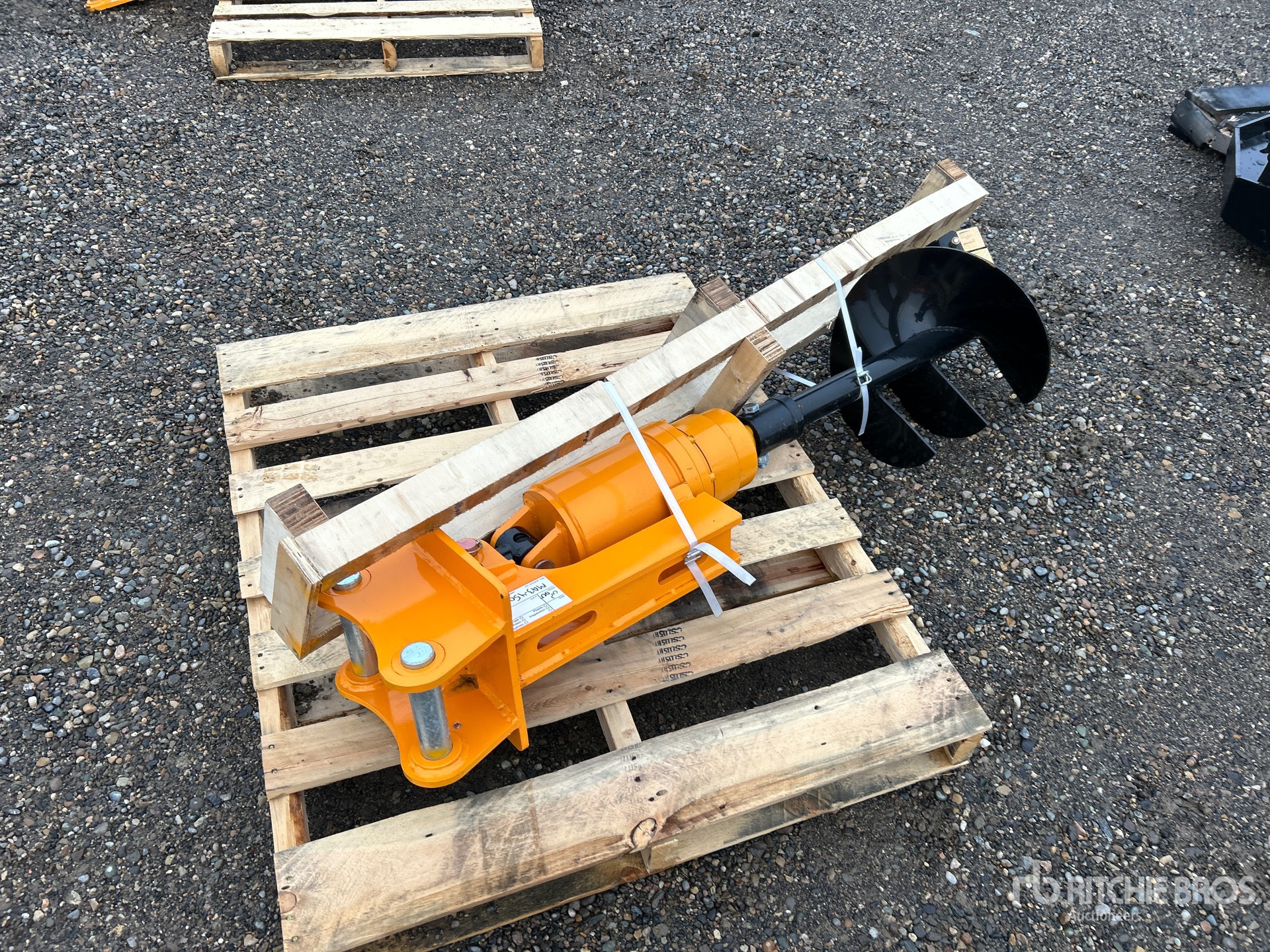 General Appearance with Bild, Ecke vorne rechts