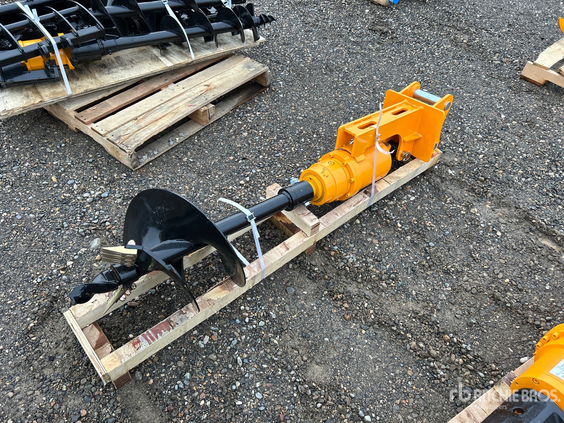 General Appearance with Bild, Ecke vorne rechts