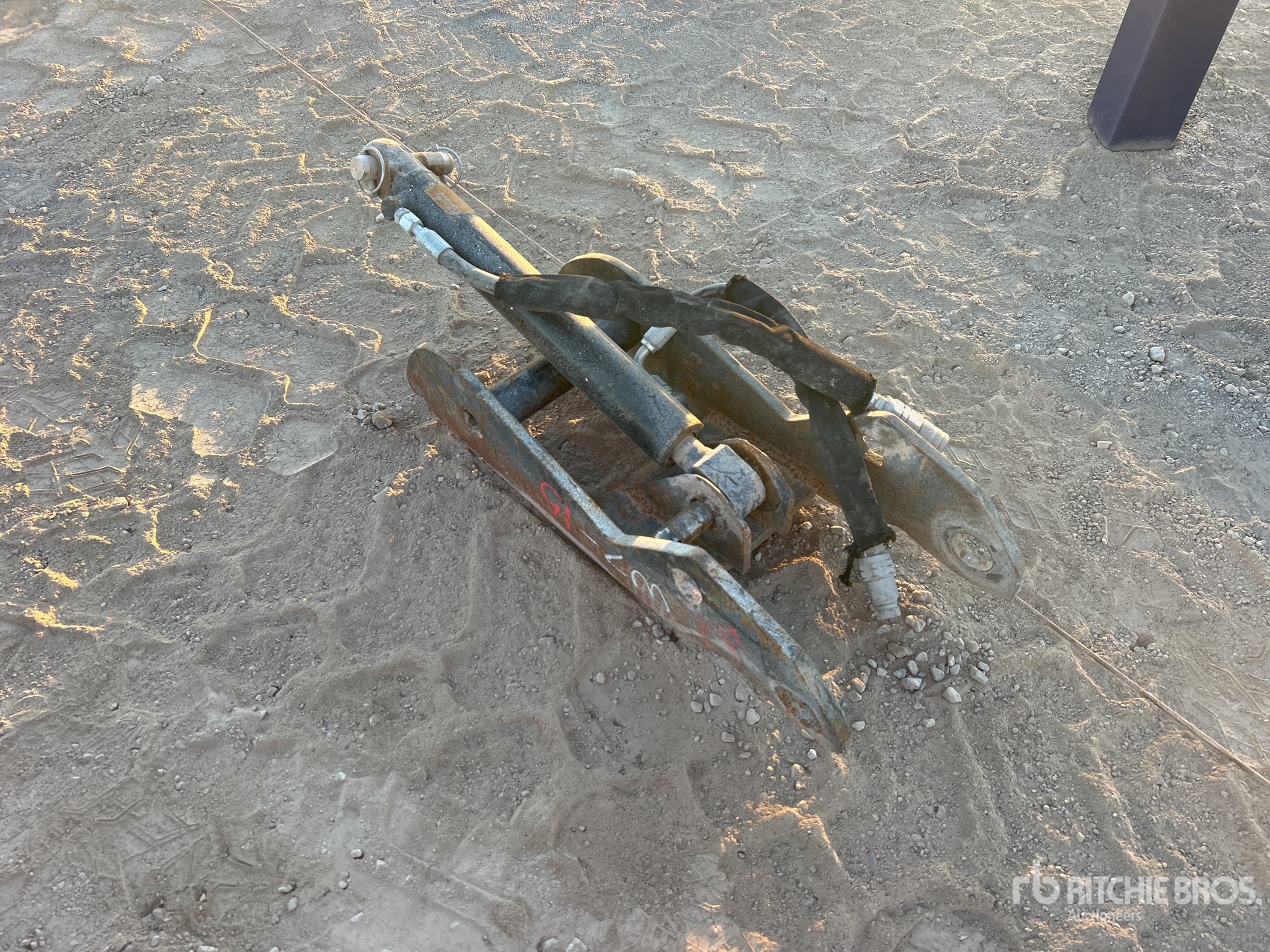 General Appearance with Bild, Ecke vorne rechts