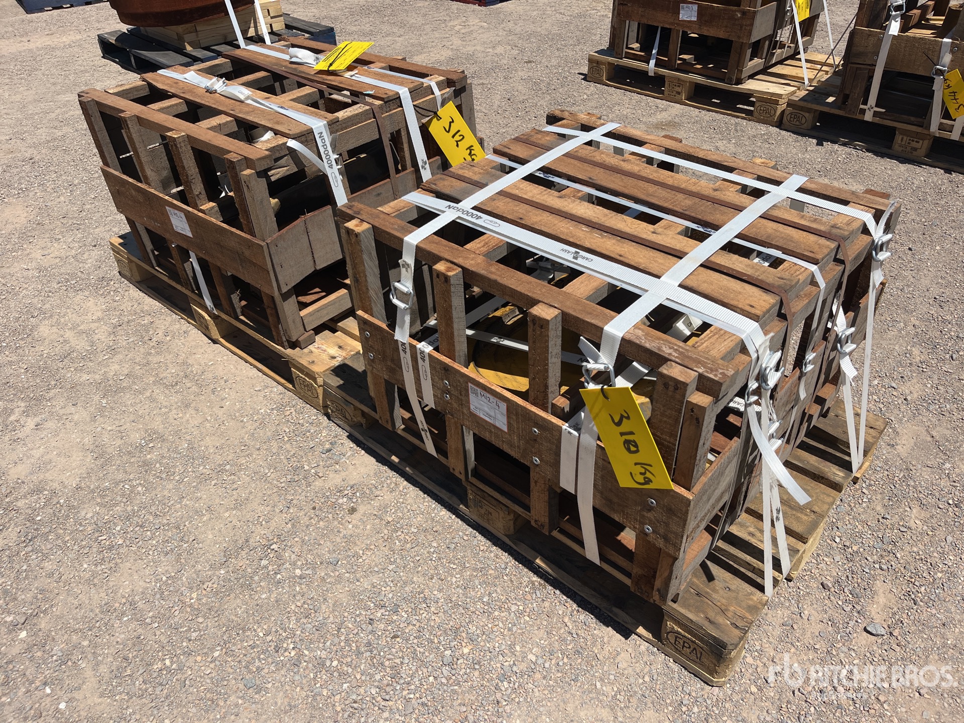 General Appearance with Bild, Ecke vorne links