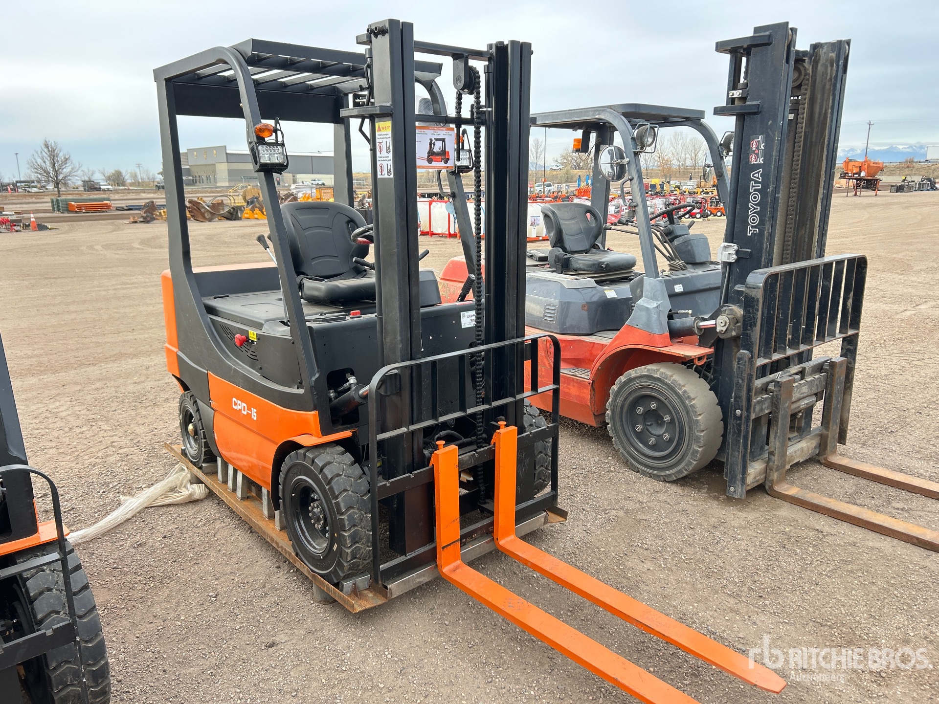 Aspect général with Image, coin avant droit