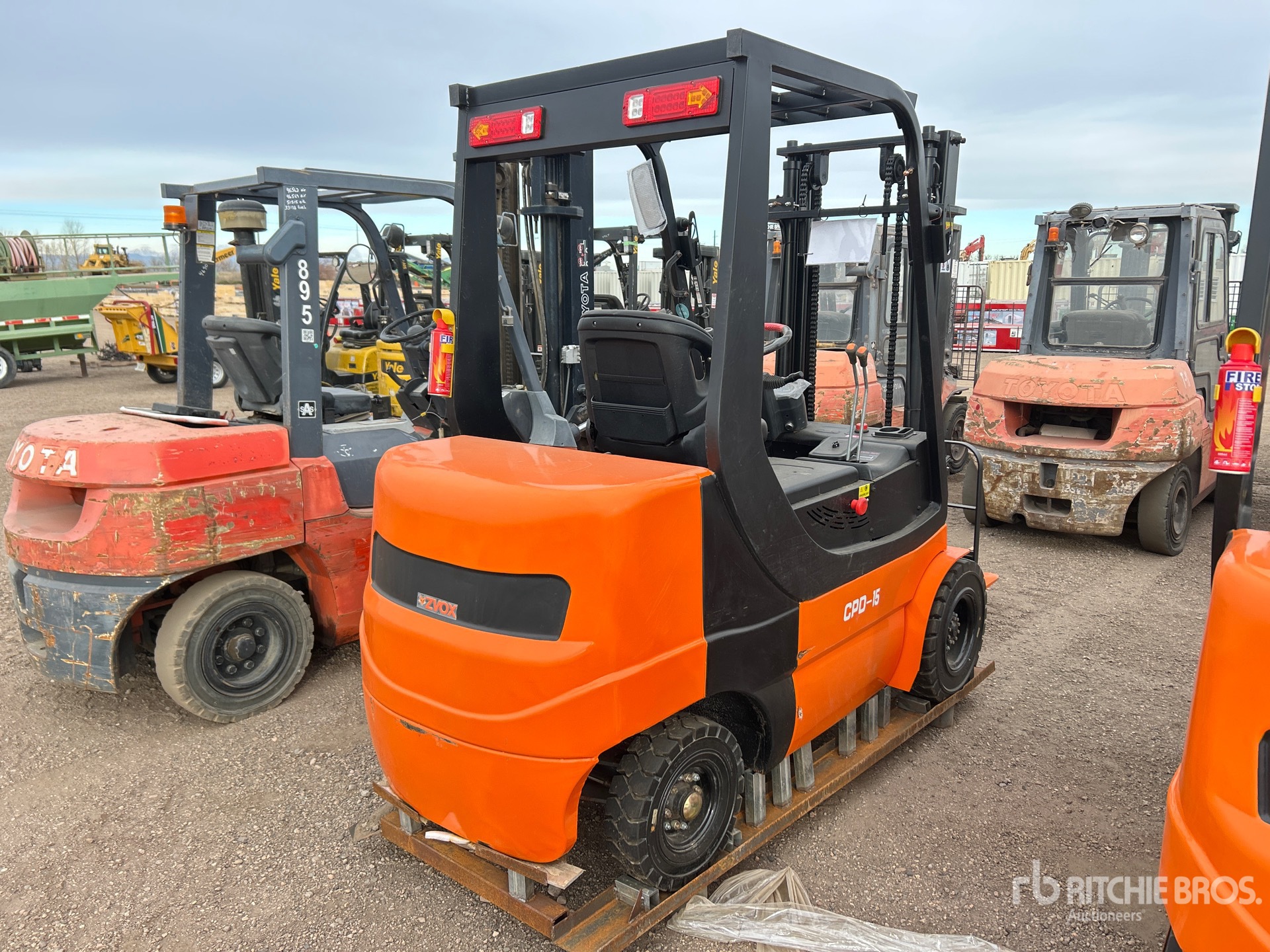 Aspect général with Image, coin arrière droit