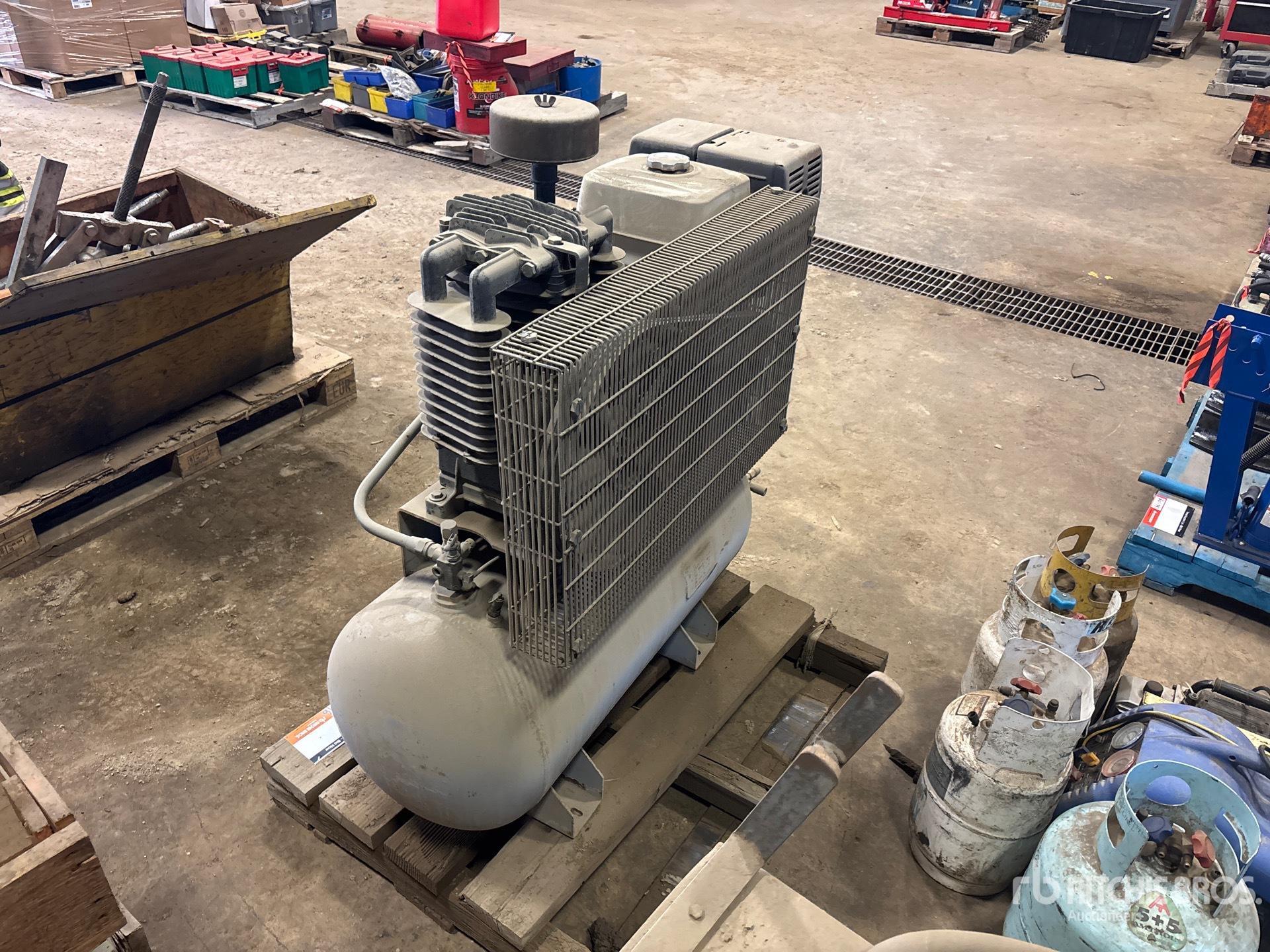 General Appearance with Imagen: esquina trasera izquierda