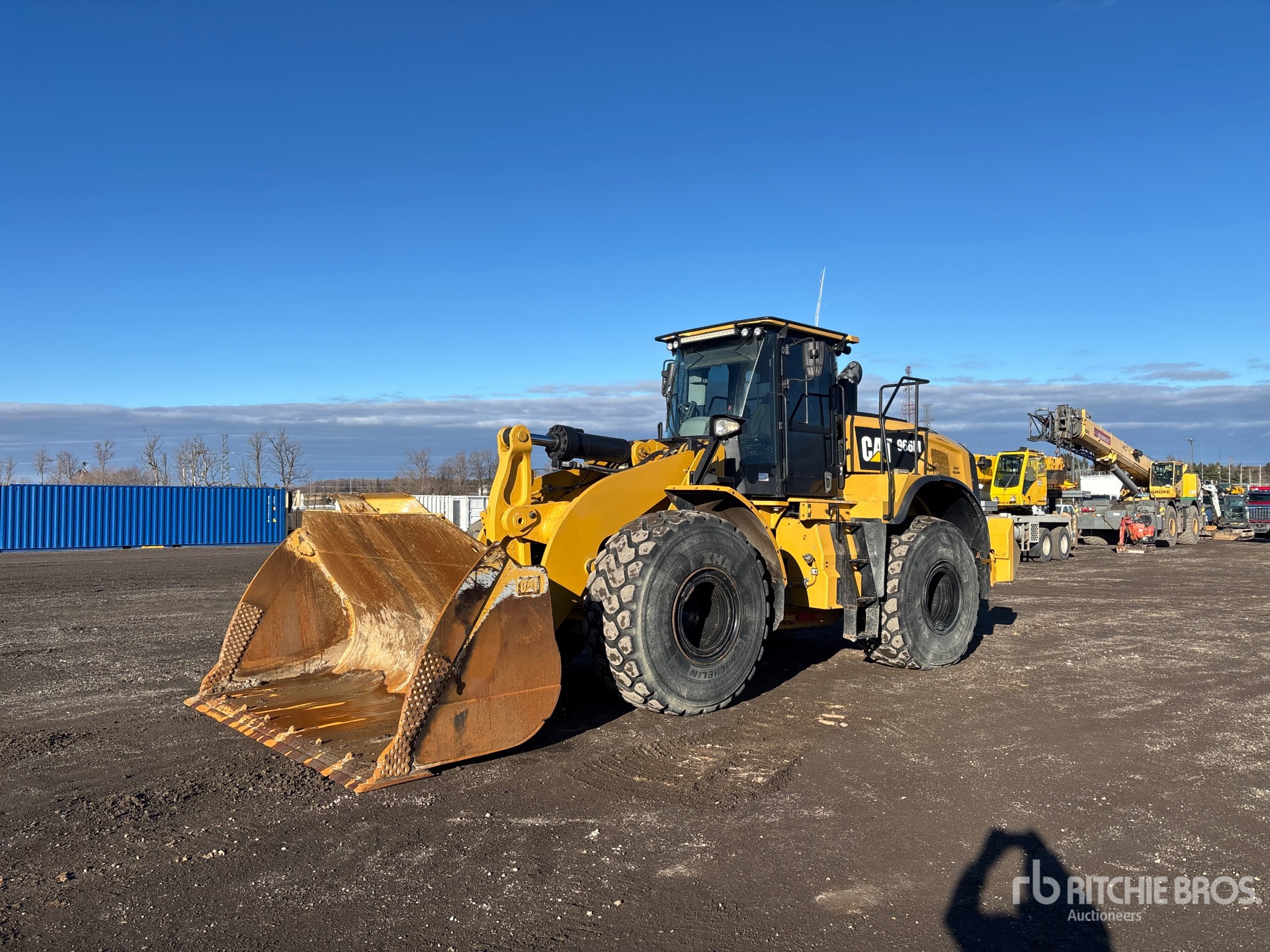 General Appearance with Foto, angolo anteriore sinistro