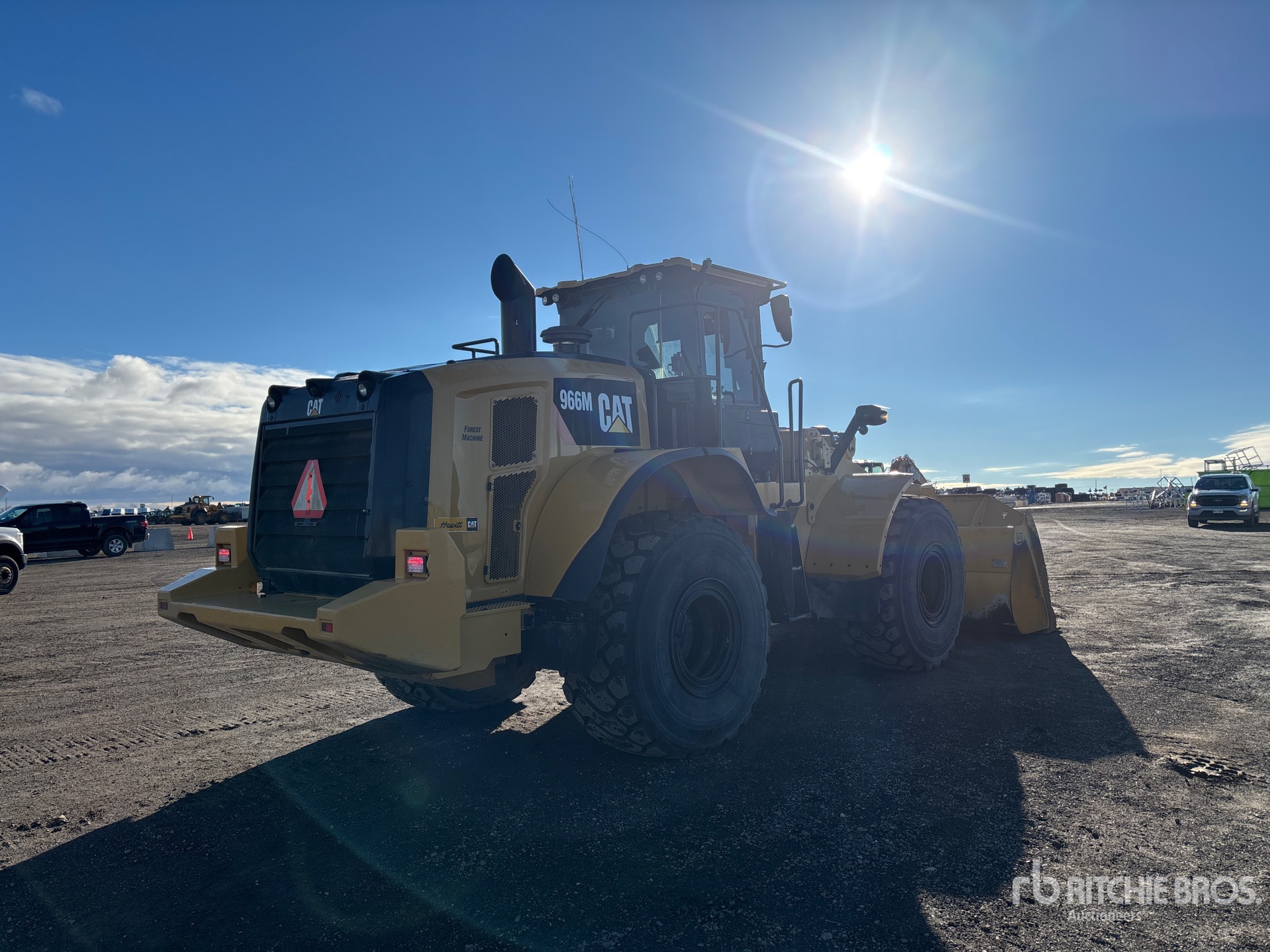 General Appearance with Foto, angolo anteriore sinistro