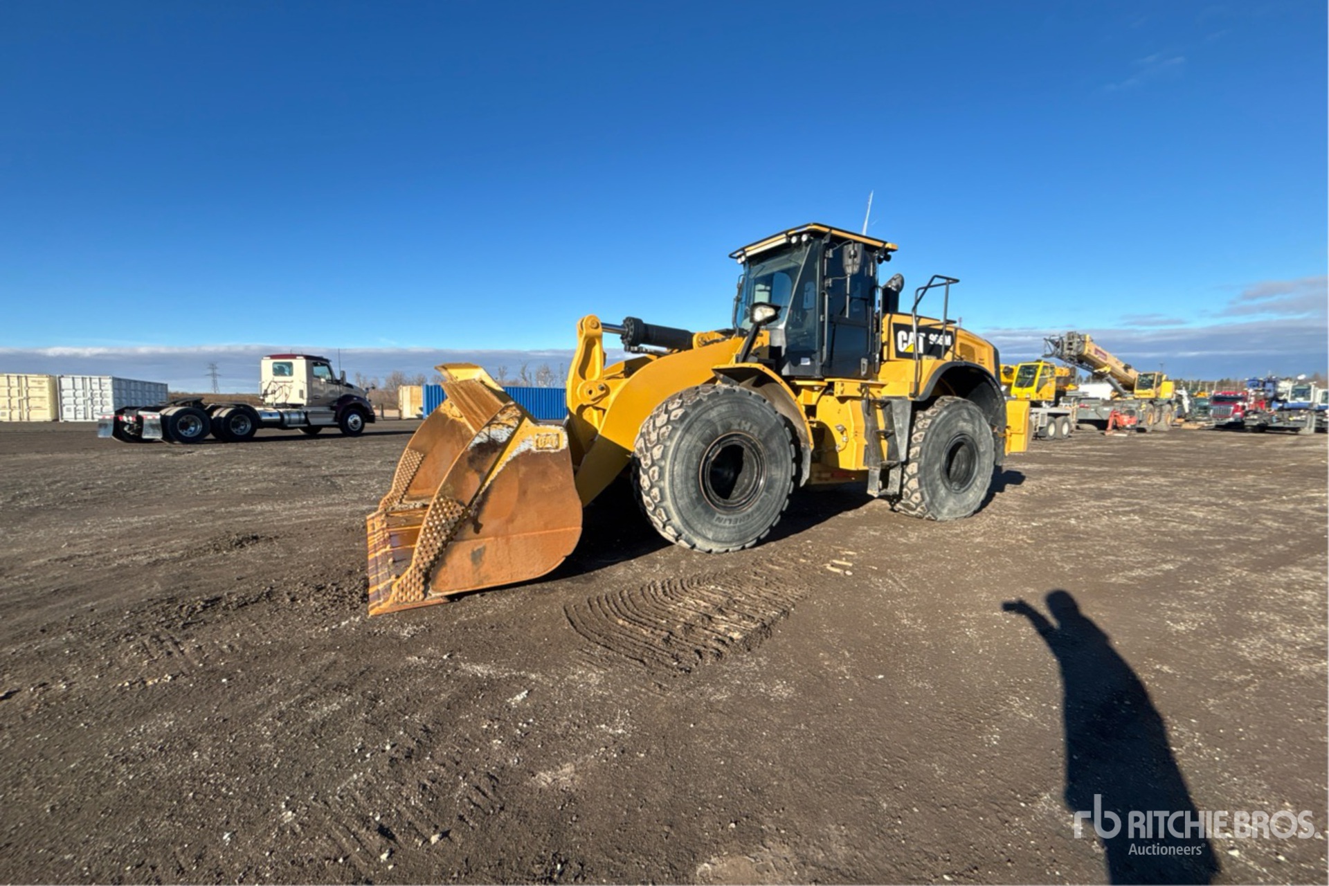 General Appearance with Picture, Left Front Corner