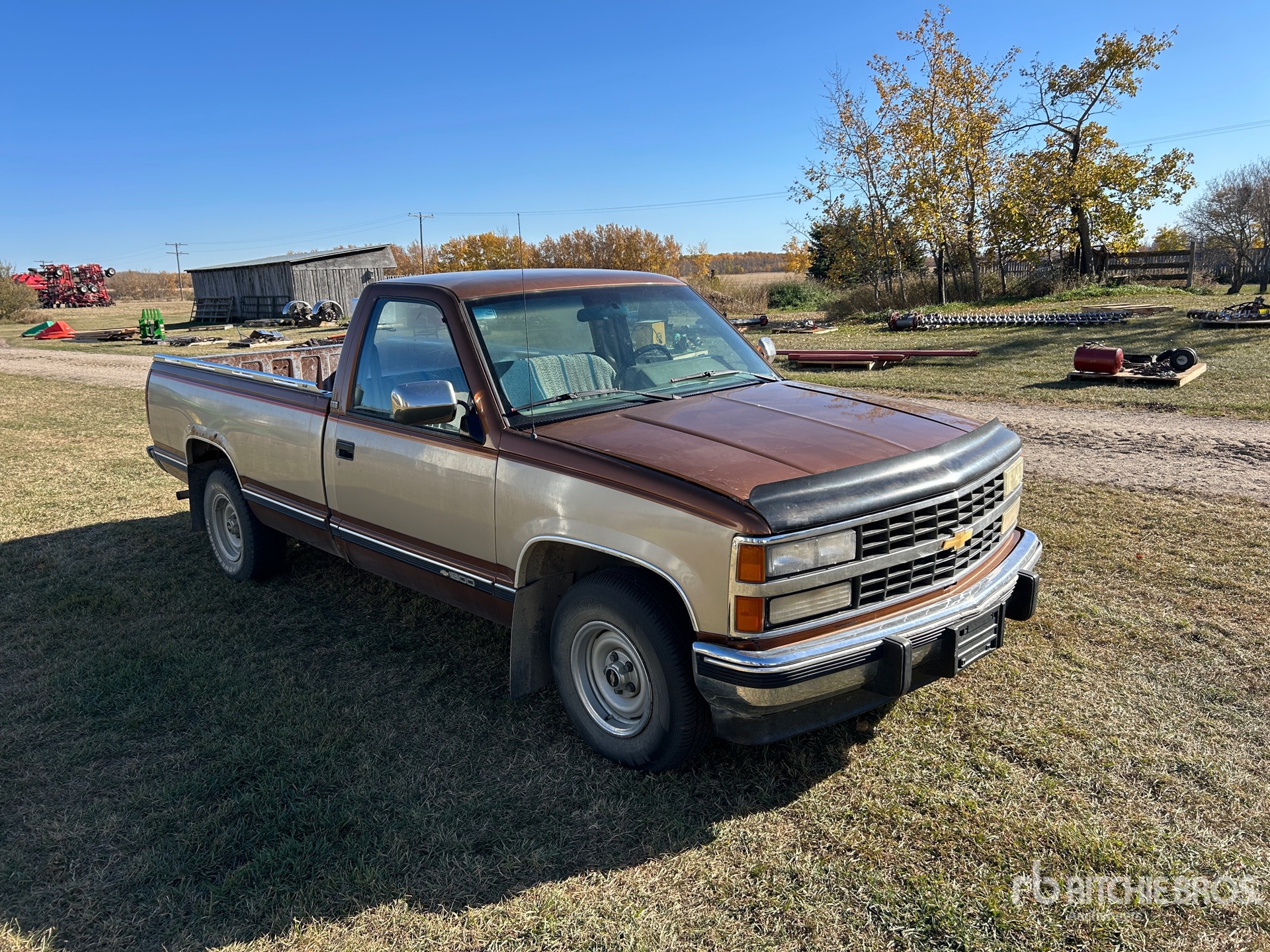 General Appearance with Picture, Right Front Corner