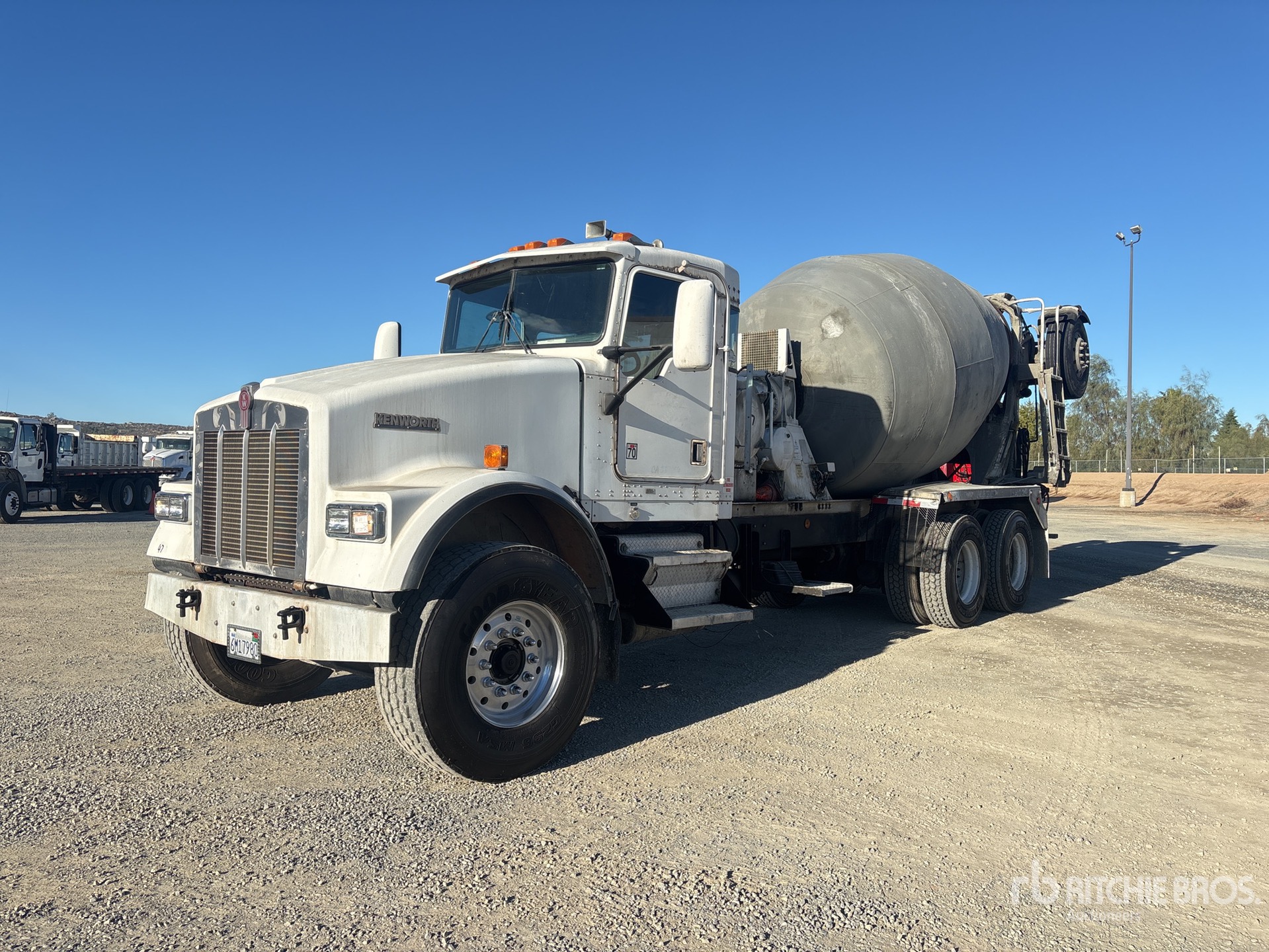 General Appearance with Featured Photo