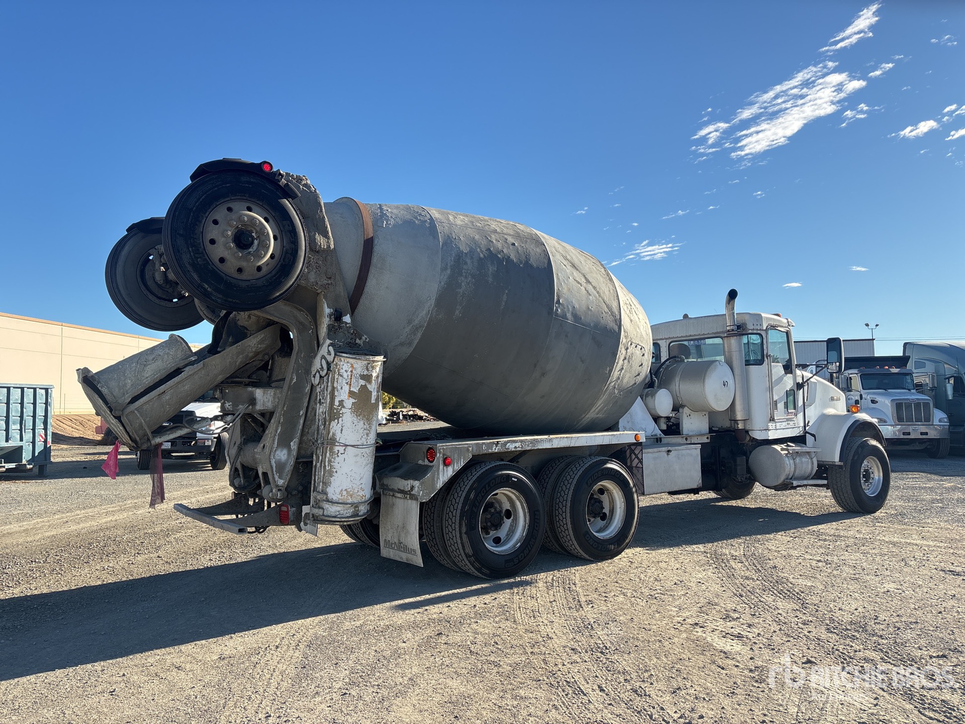 General Appearance with Foto, angolo anteriore sinistro