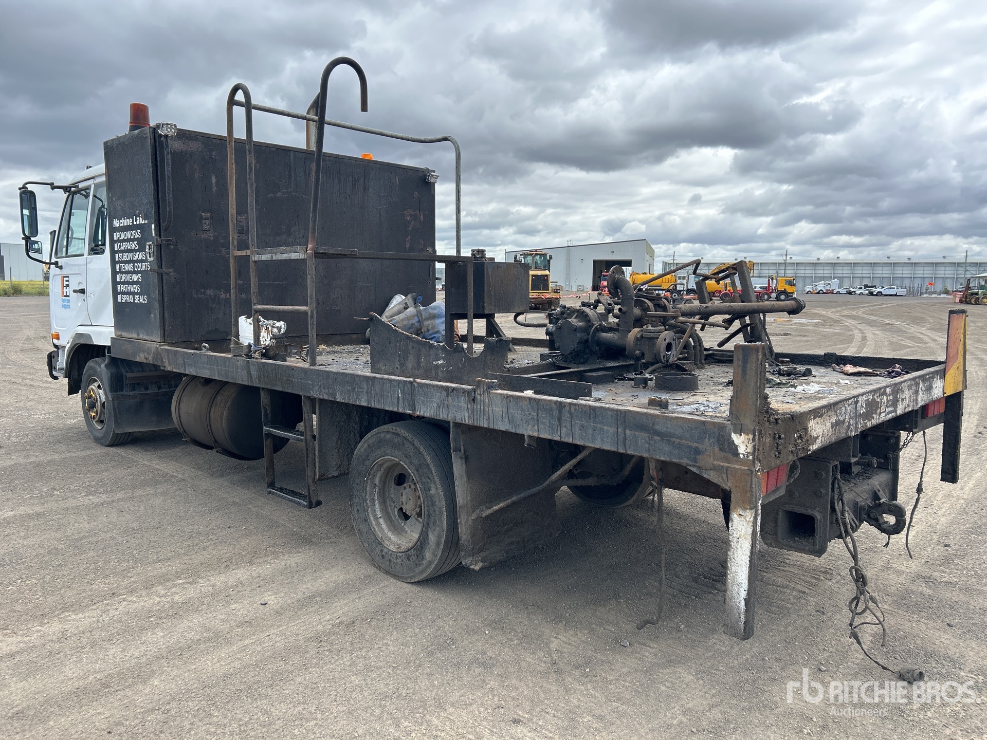 General Appearance with Picture, Right Rear Corner