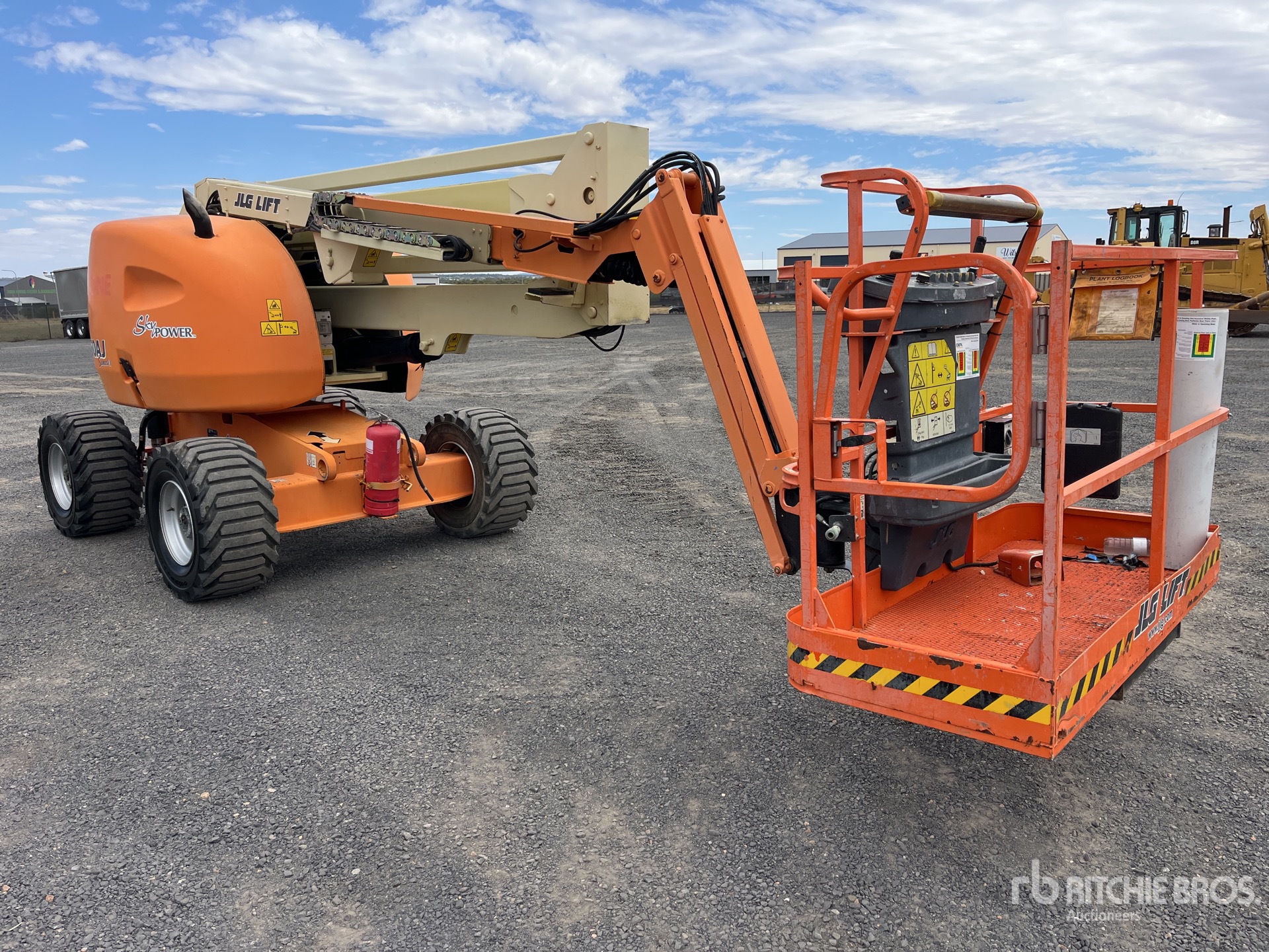 General Appearance with Picture, Right Front Corner